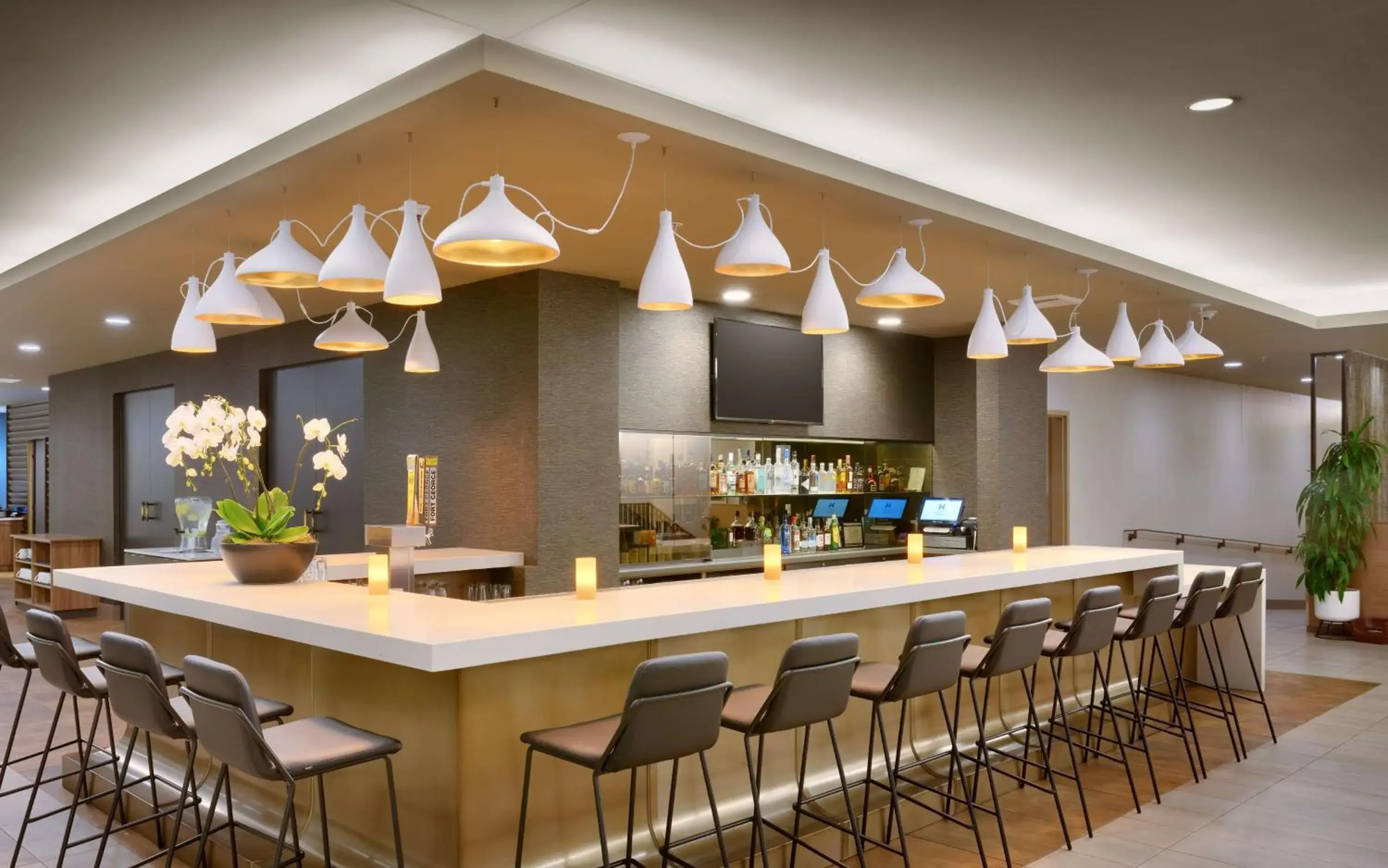 Lounge or bar in Hyatt House Portland / Downtown Lounge or bar in Hyatt House Portland / Downtown