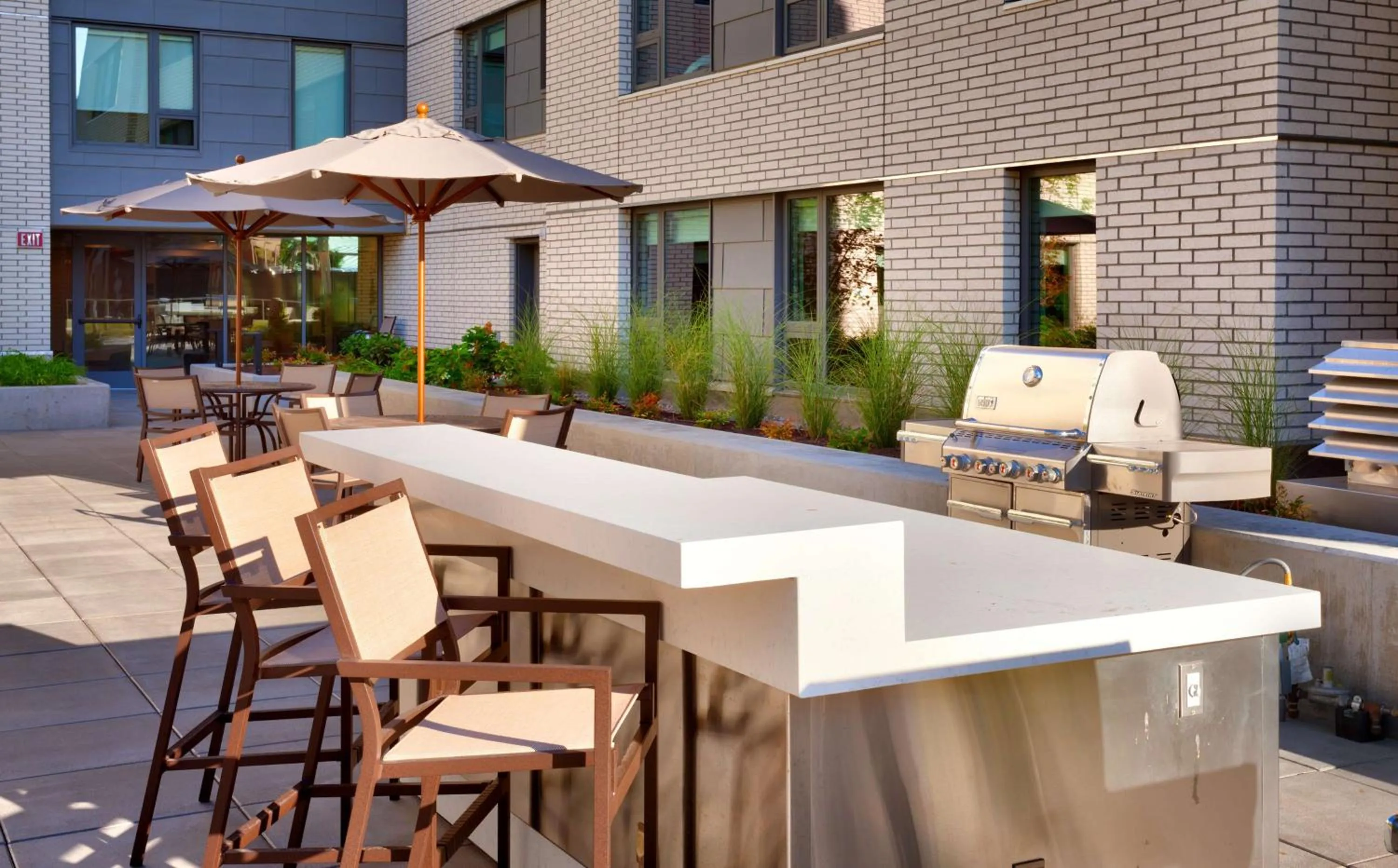 Lounge or bar in Hyatt House Portland / Downtown