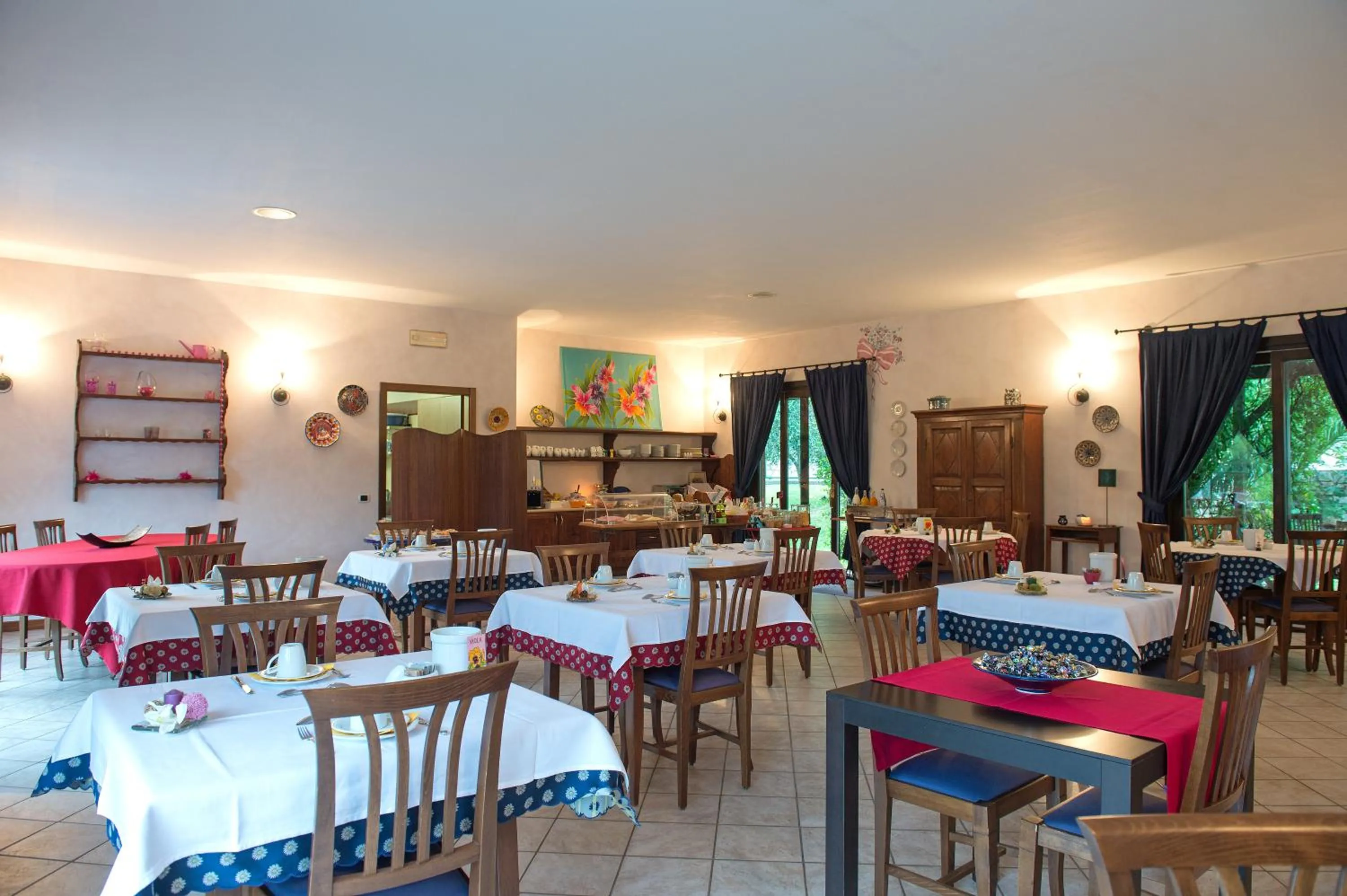 Buffet breakfast in Residence Alesi