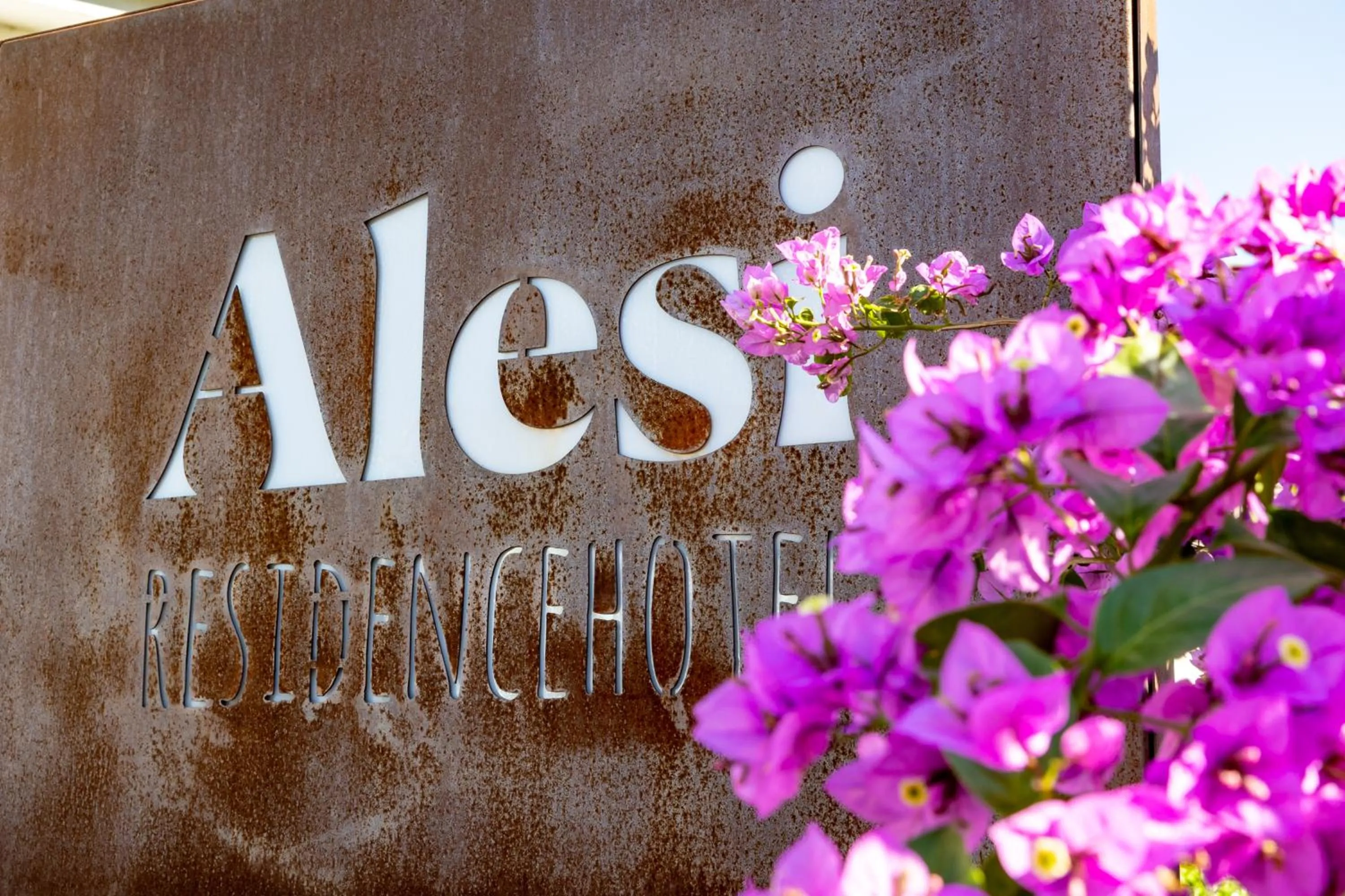 Facade/entrance in Residence Alesi