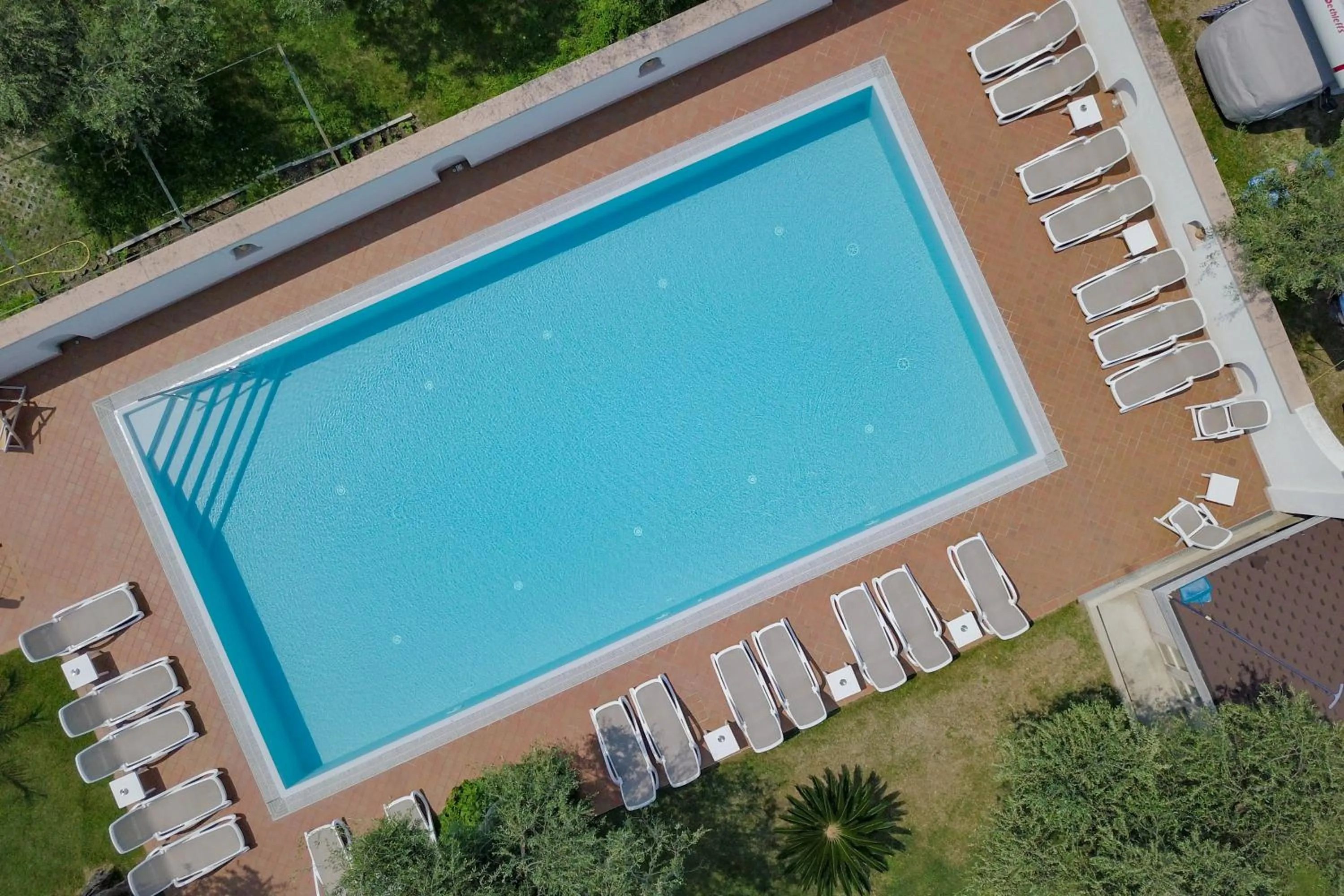 Pool view in Residence Alesi