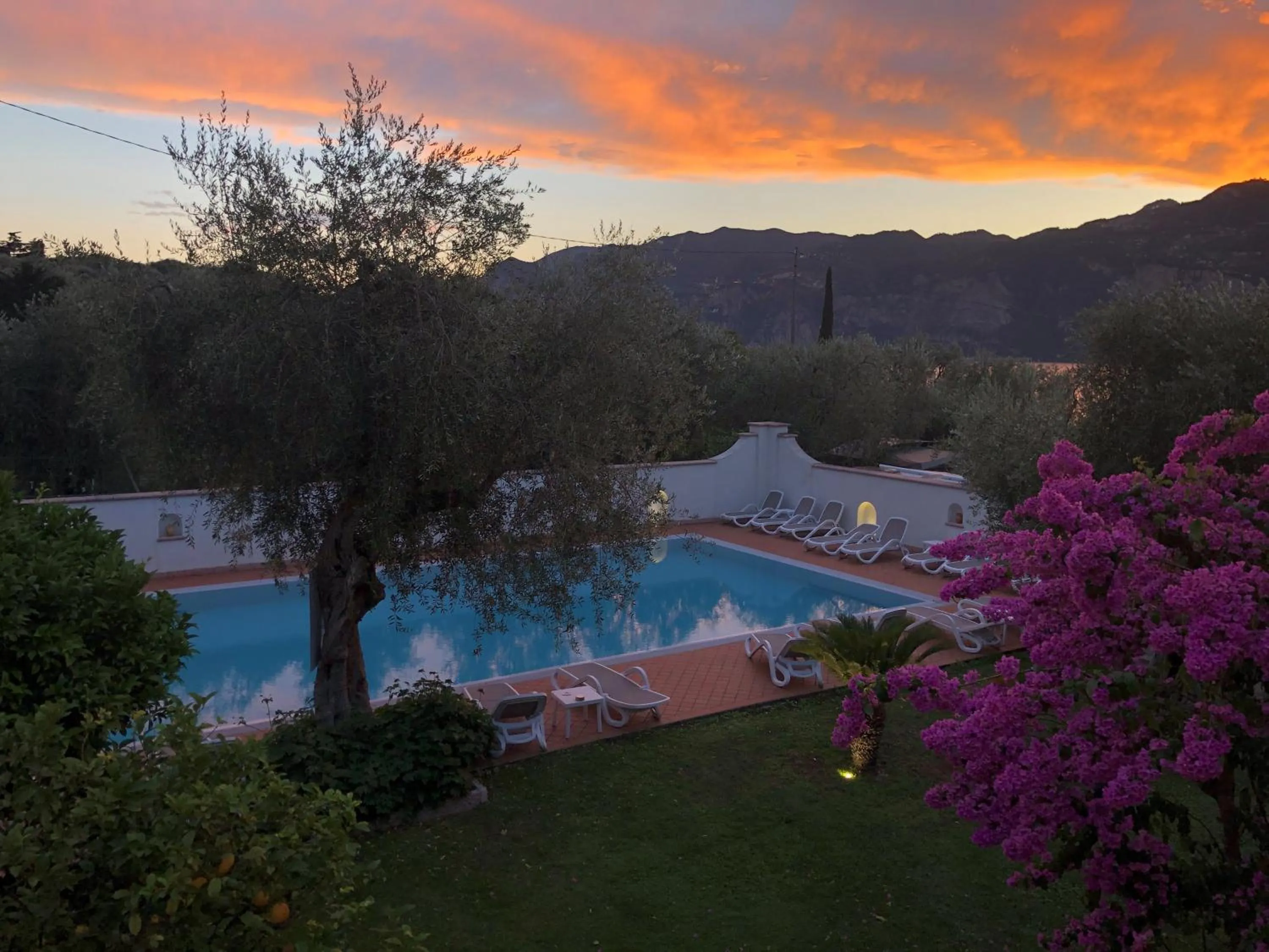 Sunset in Residence Alesi