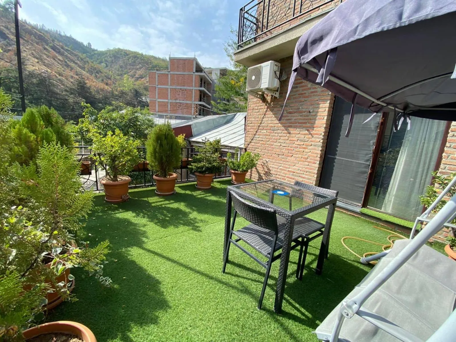 Mountain view in Brand New Apartment with Terrace