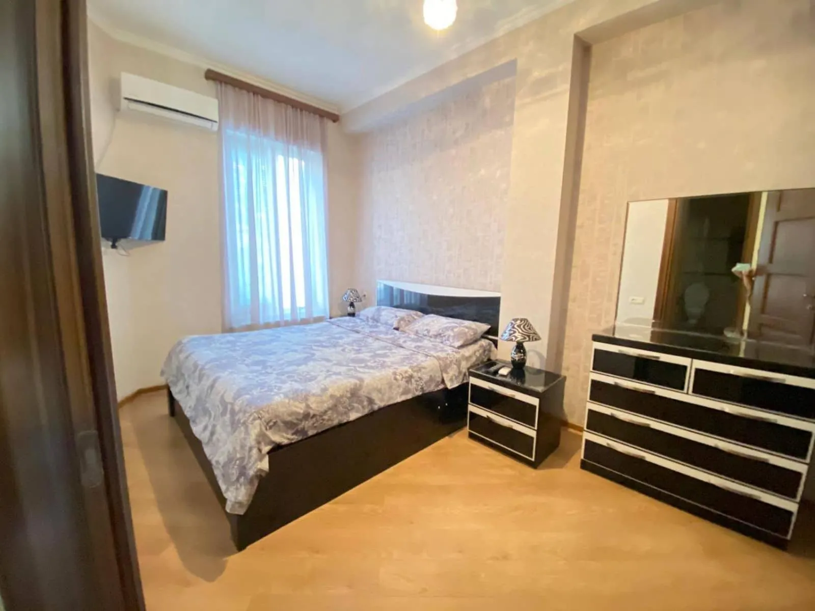 Bed in Brand New Apartment with Terrace