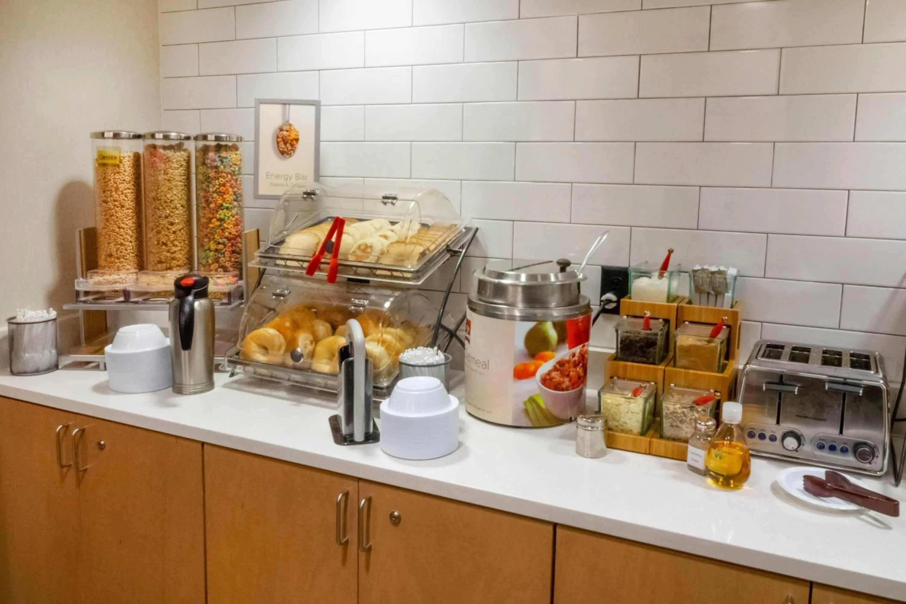 Breakfast in Fairfield Inn by Marriott Hazleton