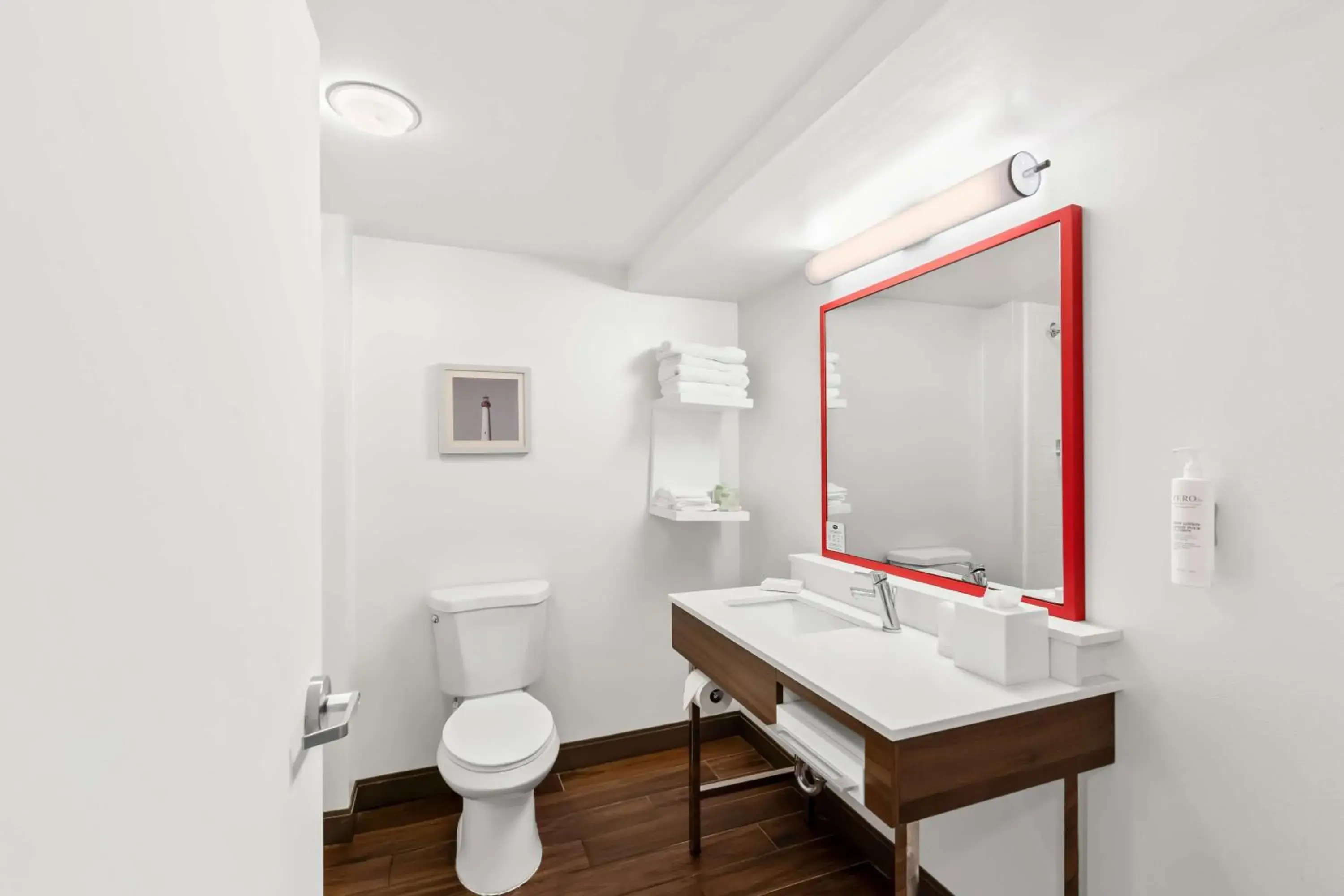 Bathroom in Hampton Inn Pennsville Bathroom in Hampton Inn Pennsville