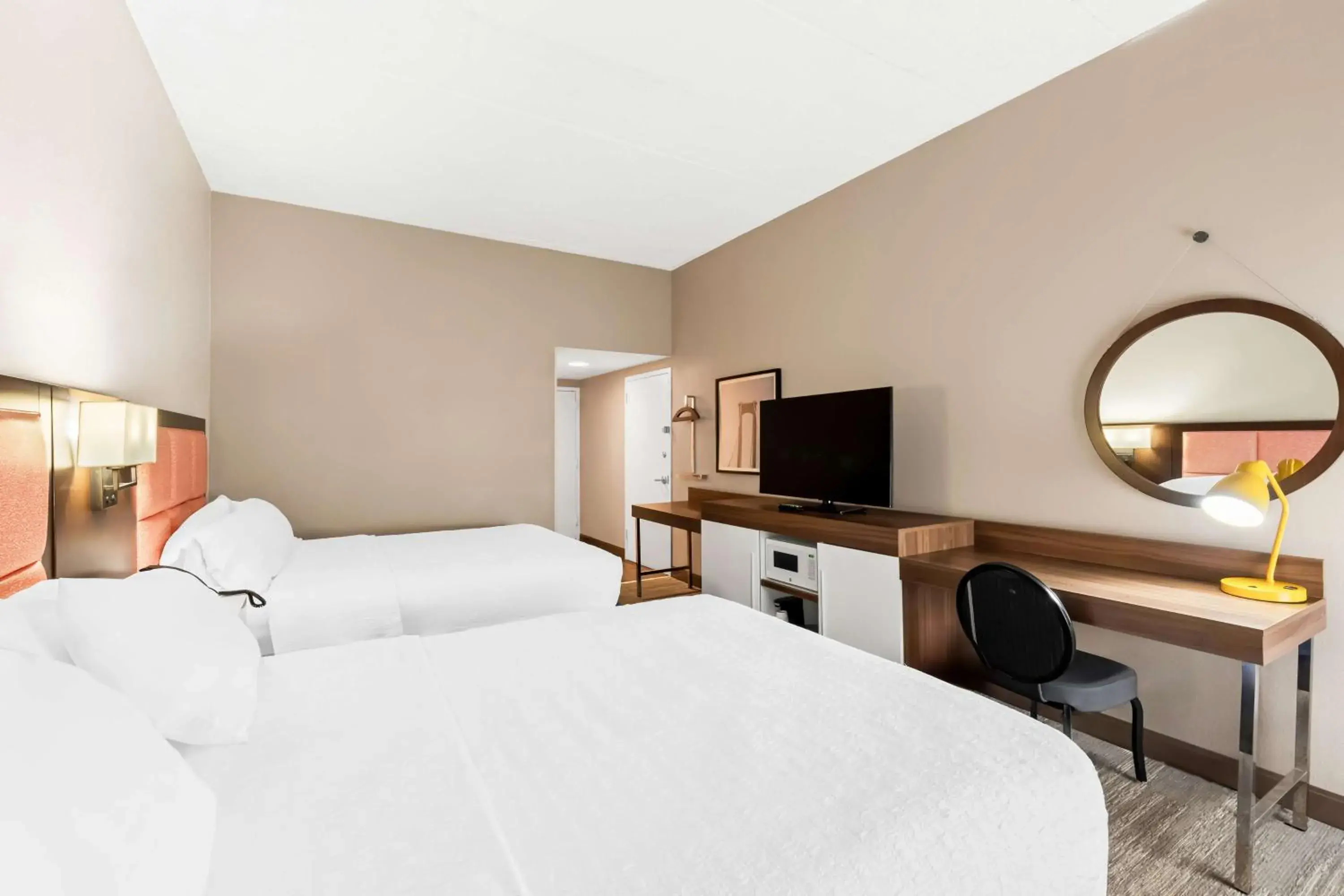 Bed in Hampton Inn Pennsville Bed in Hampton Inn Pennsville