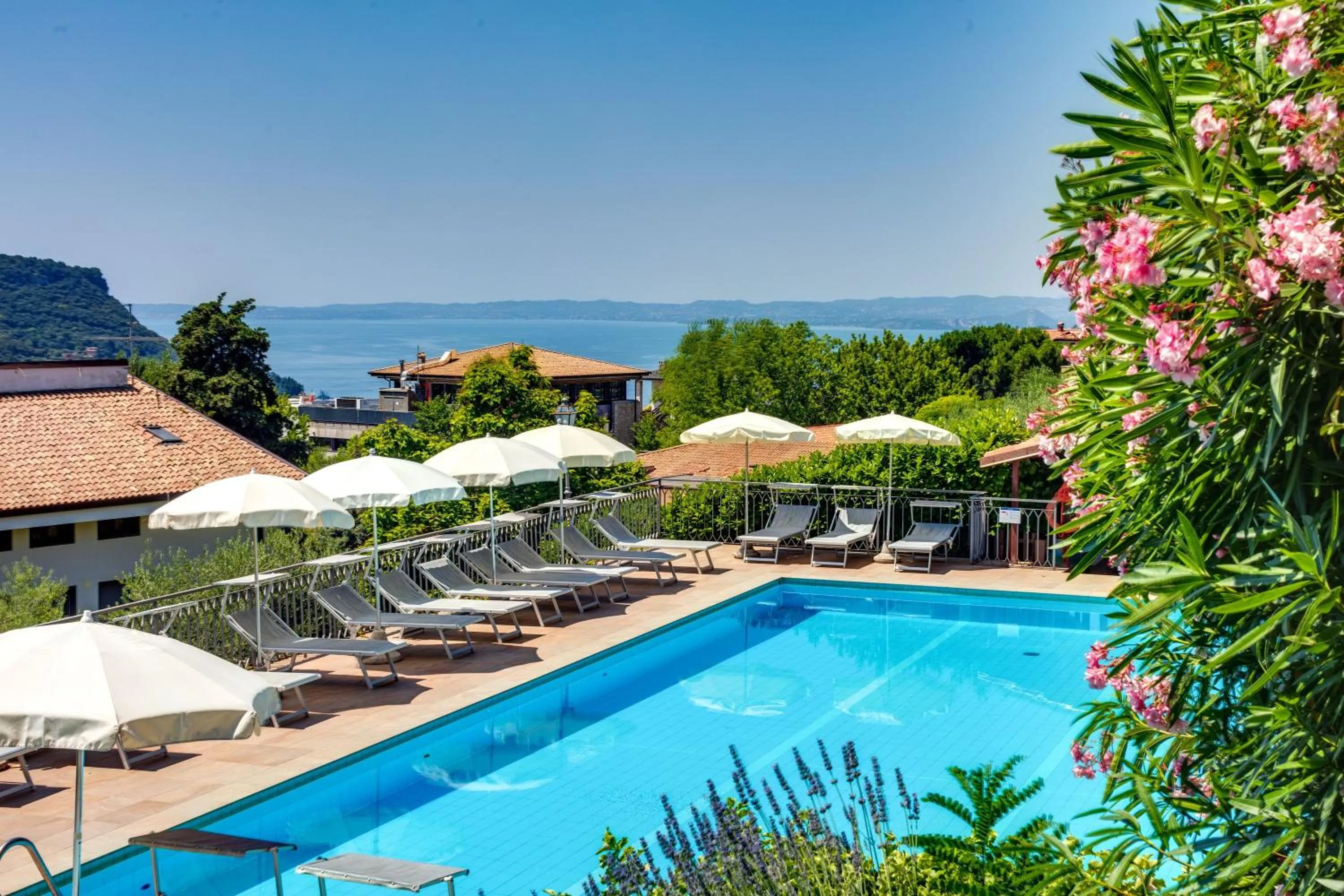 Swimming pool in Residence La Filanda