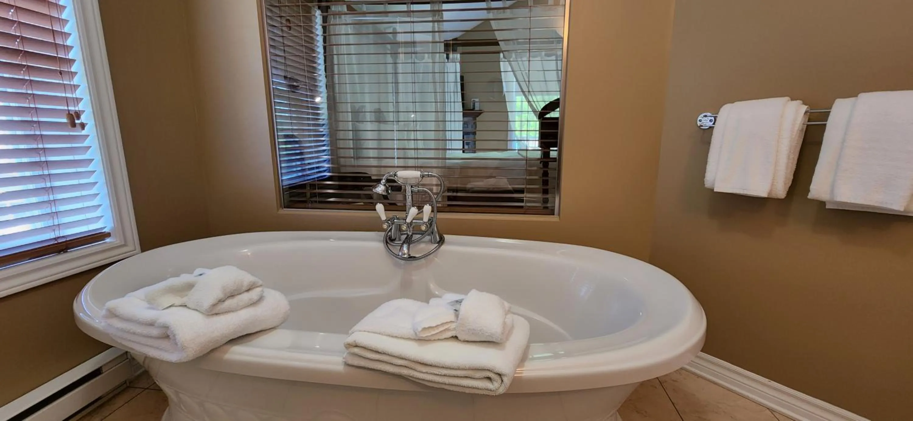 Bathroom in Hotel St-Sauveur