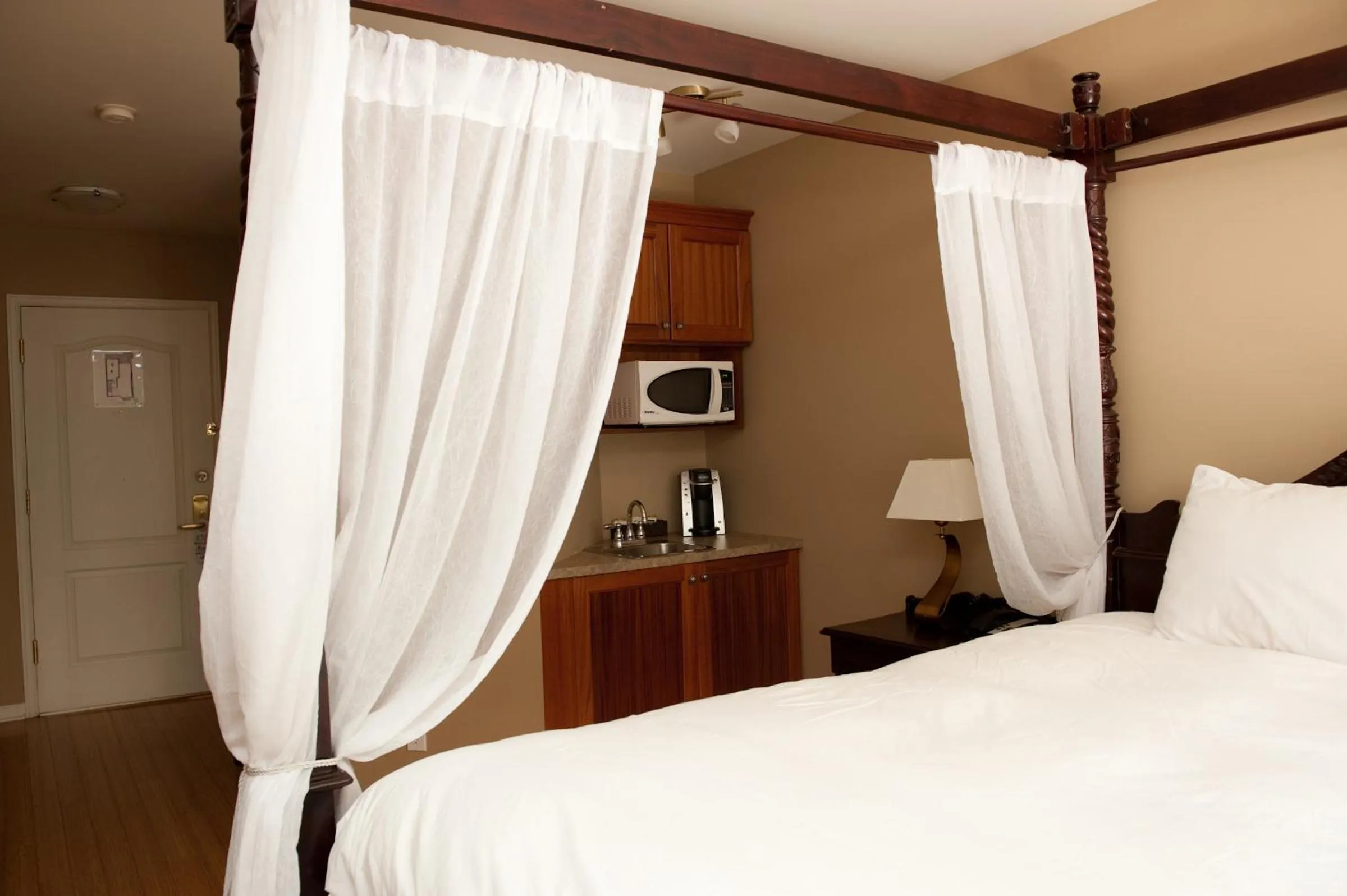 Dining area in Hotel St-Sauveur