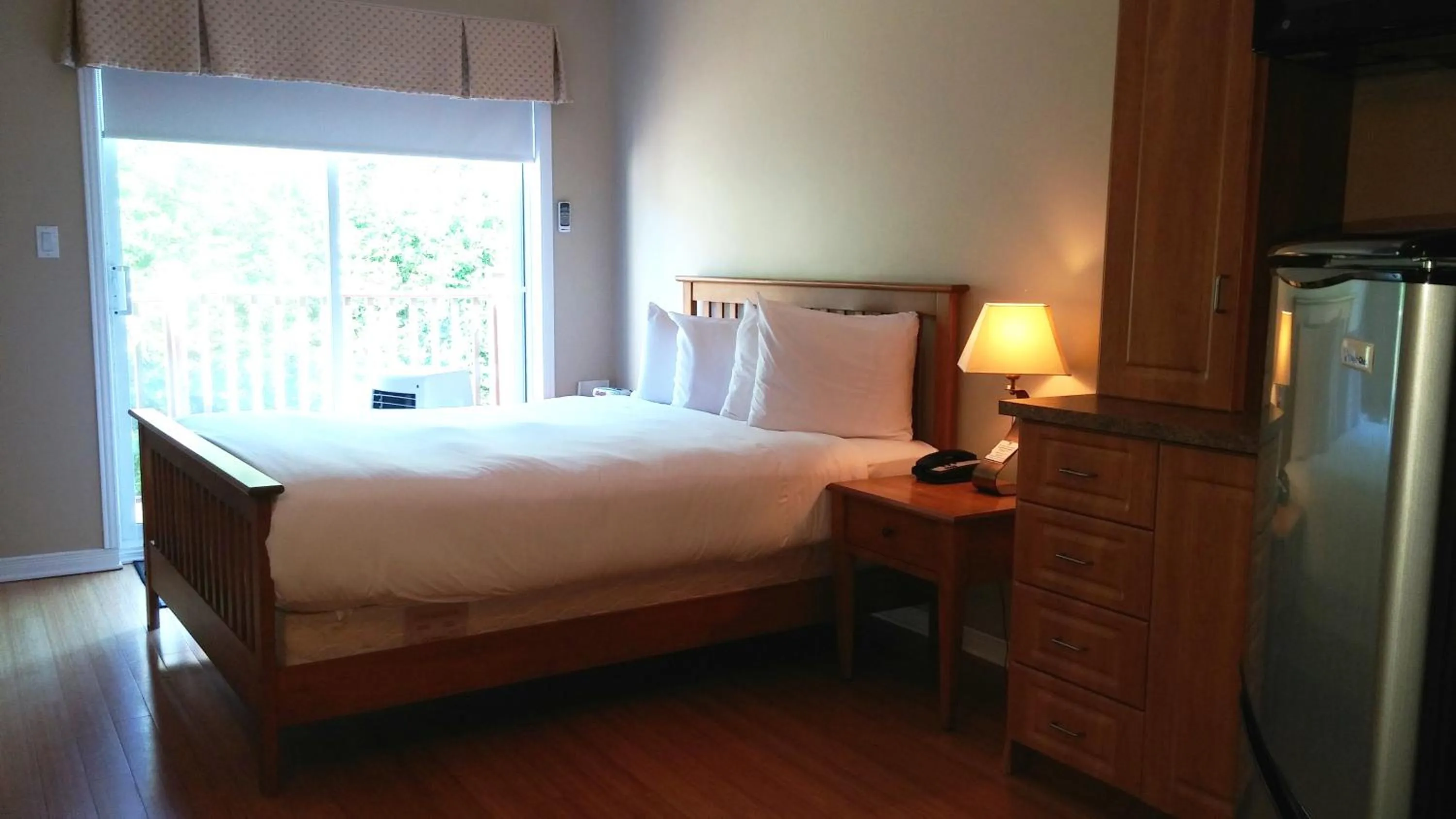 Day in Hotel St-Sauveur