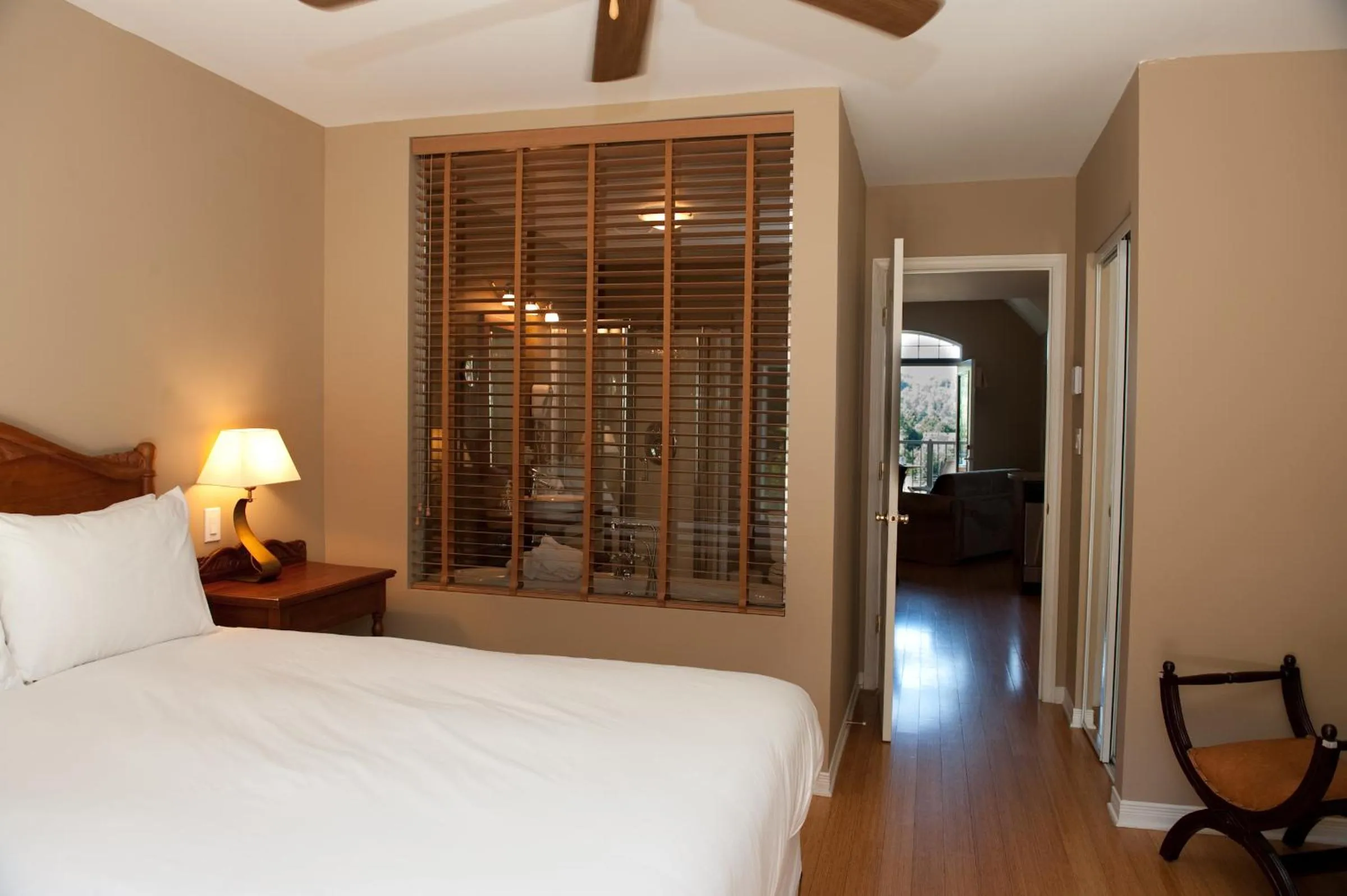 Bed in Hotel St-Sauveur