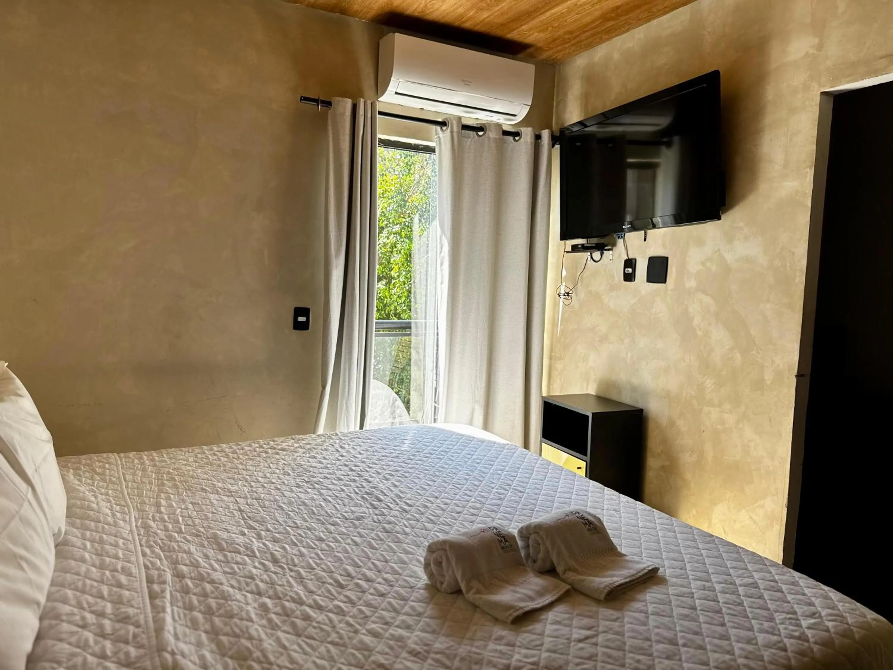 Bed in Ipanema Beach Hostel