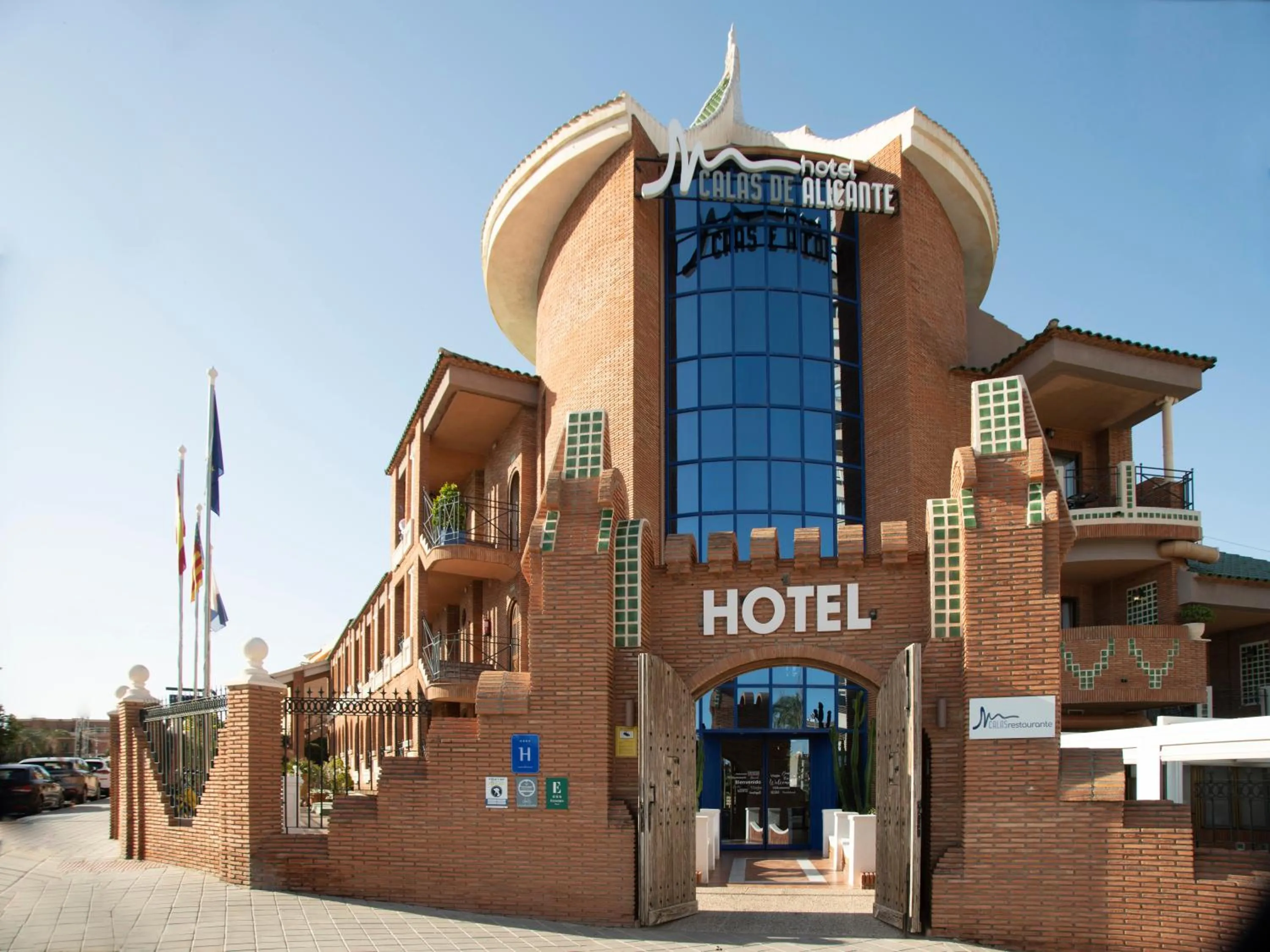 Property building in Hotel Boutique Calas de Alicante