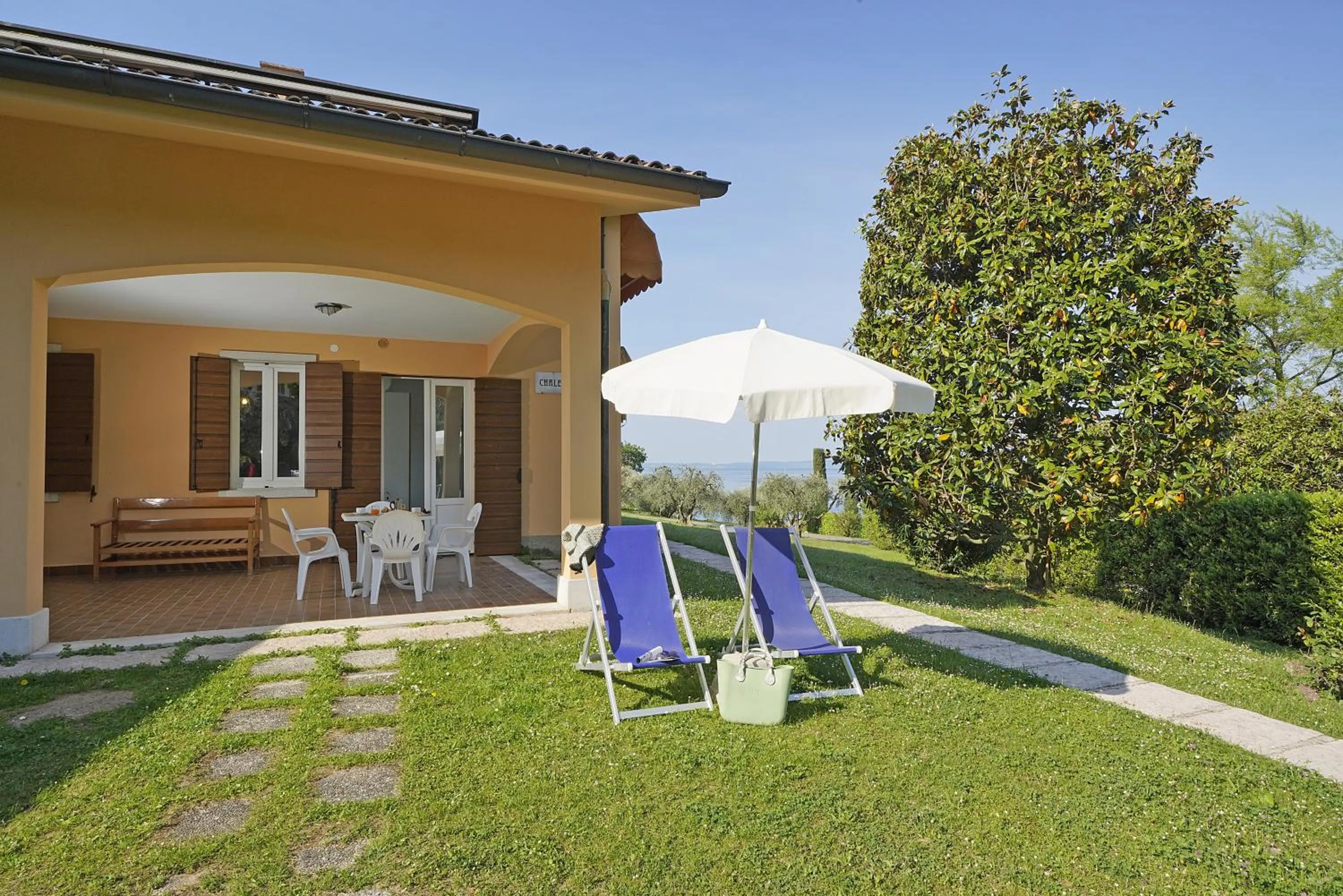 Patio in Residence Arca