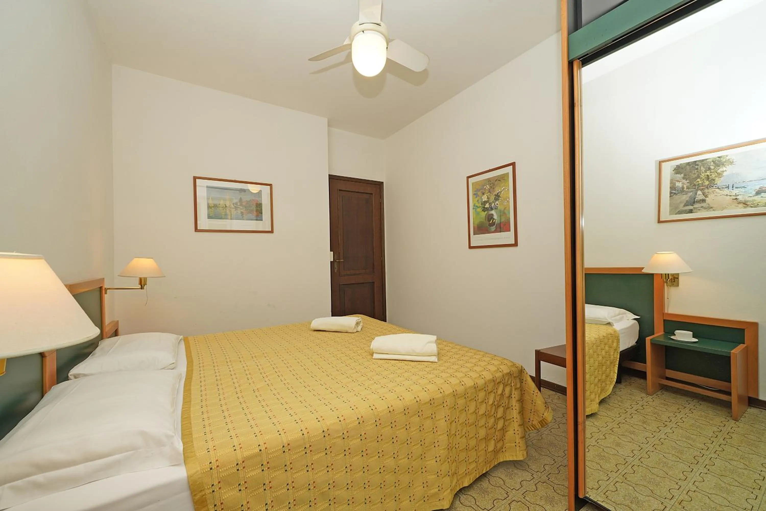 Bedroom, Bed in Residence Arca