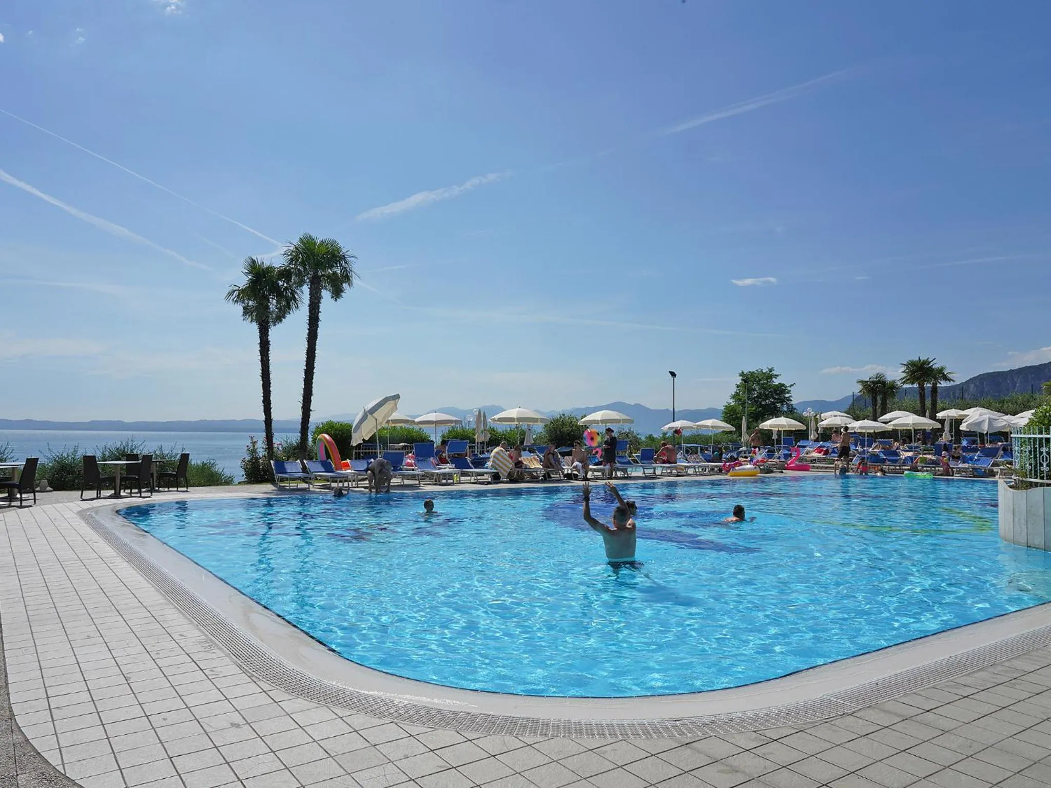 Swimming pool in Residence Arca