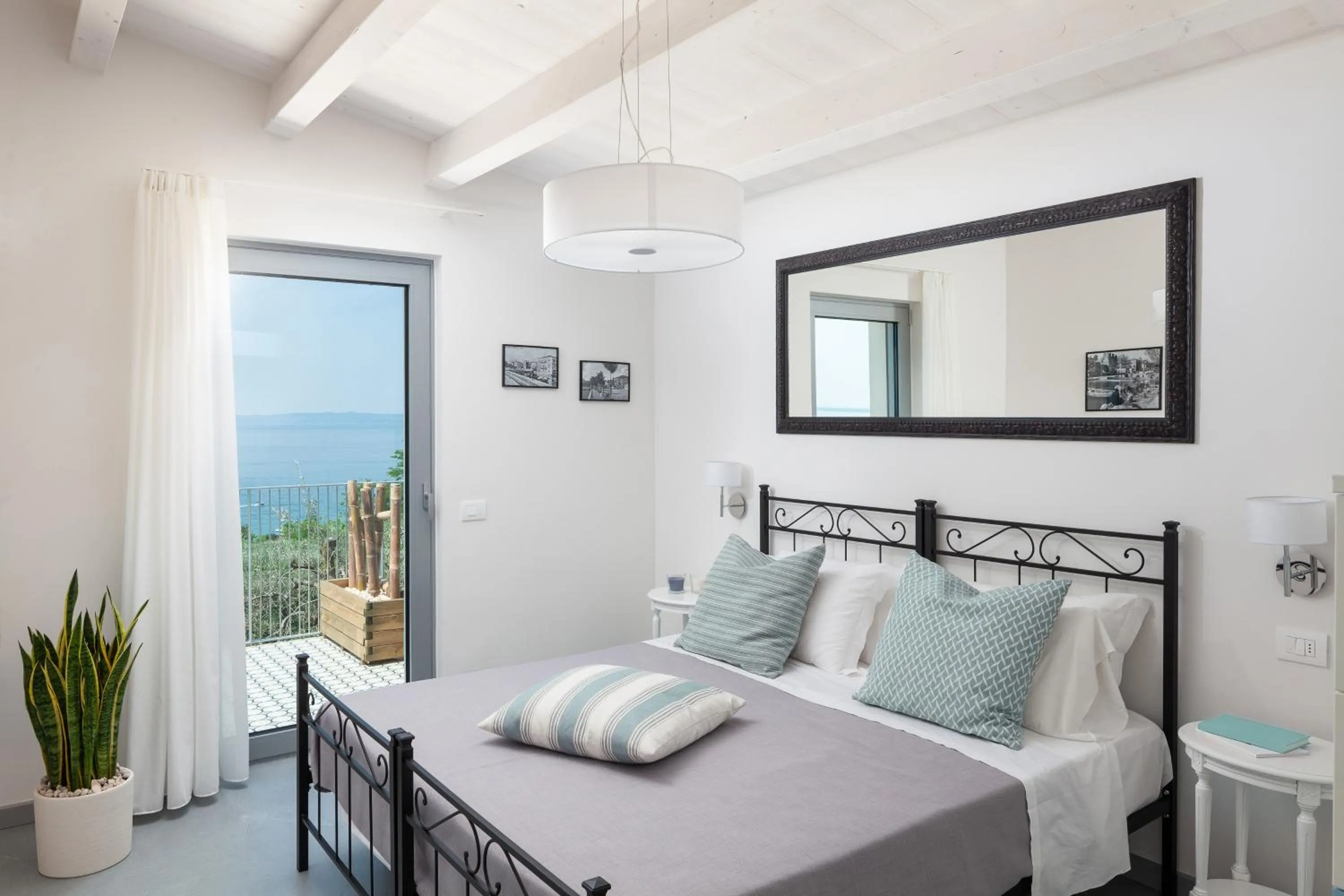 Bedroom, Bed in Residence Arca