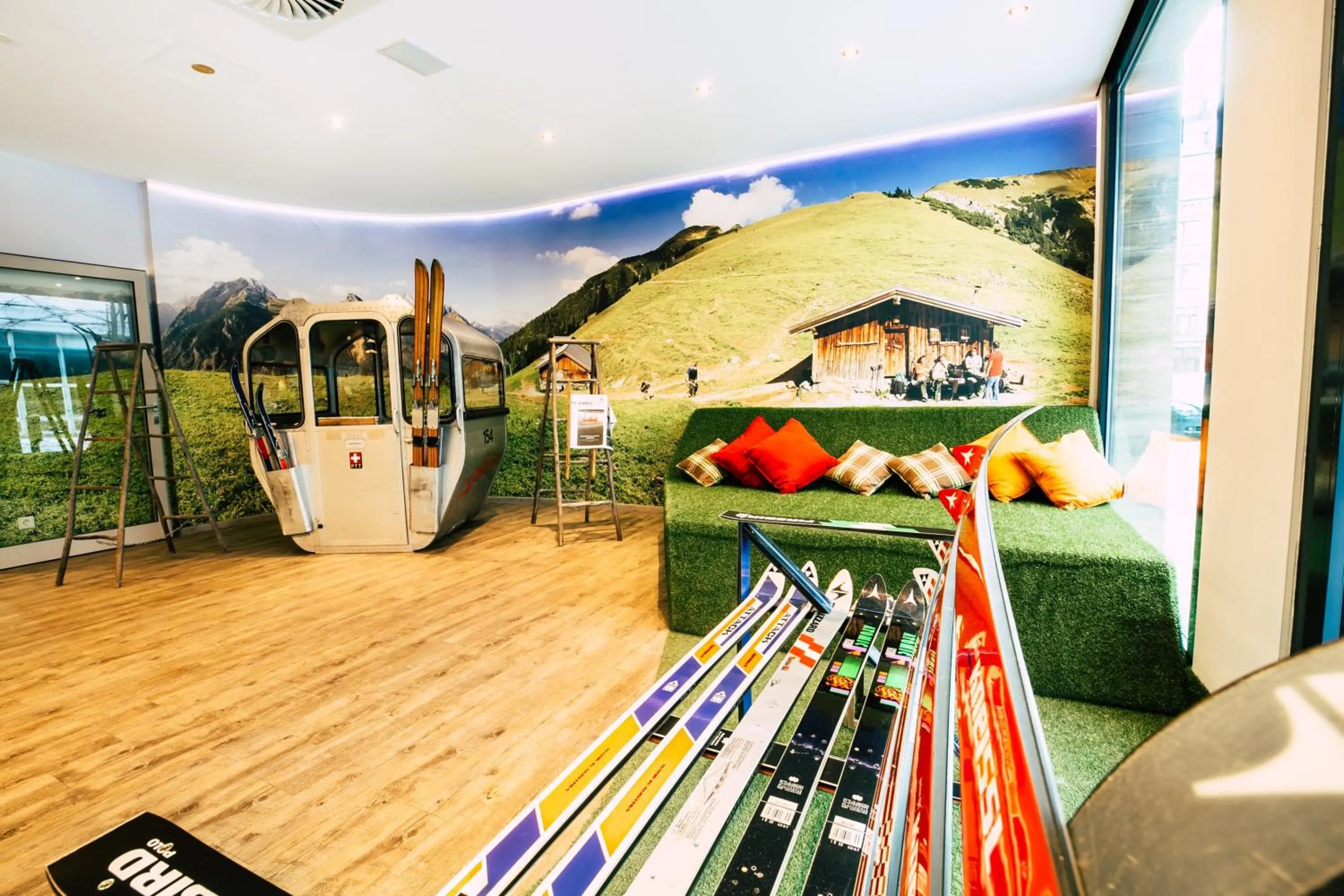 Decorative detail in Cocoon Hauptbahnhof