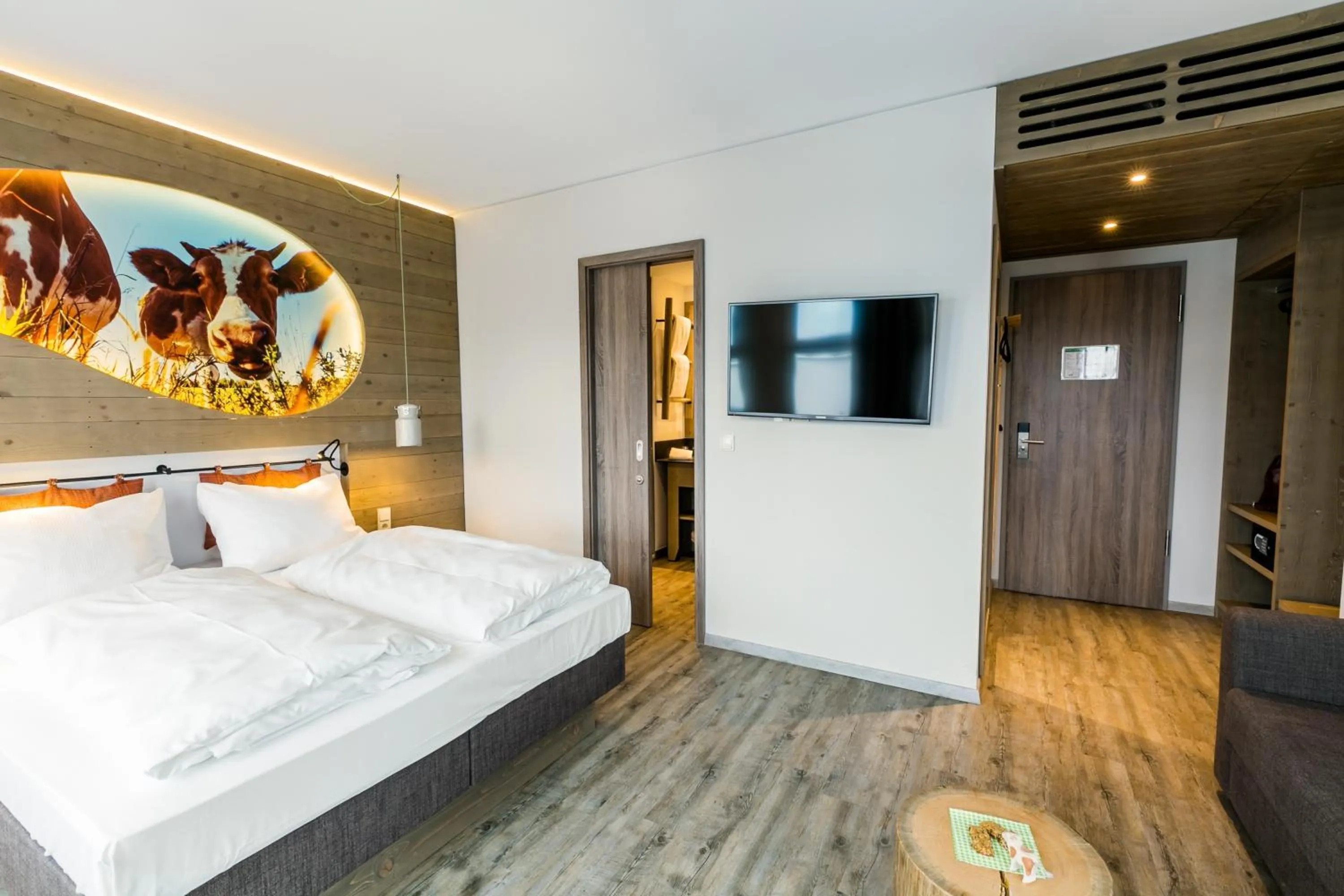 Photo of the whole room, Bed in Cocoon Hauptbahnhof