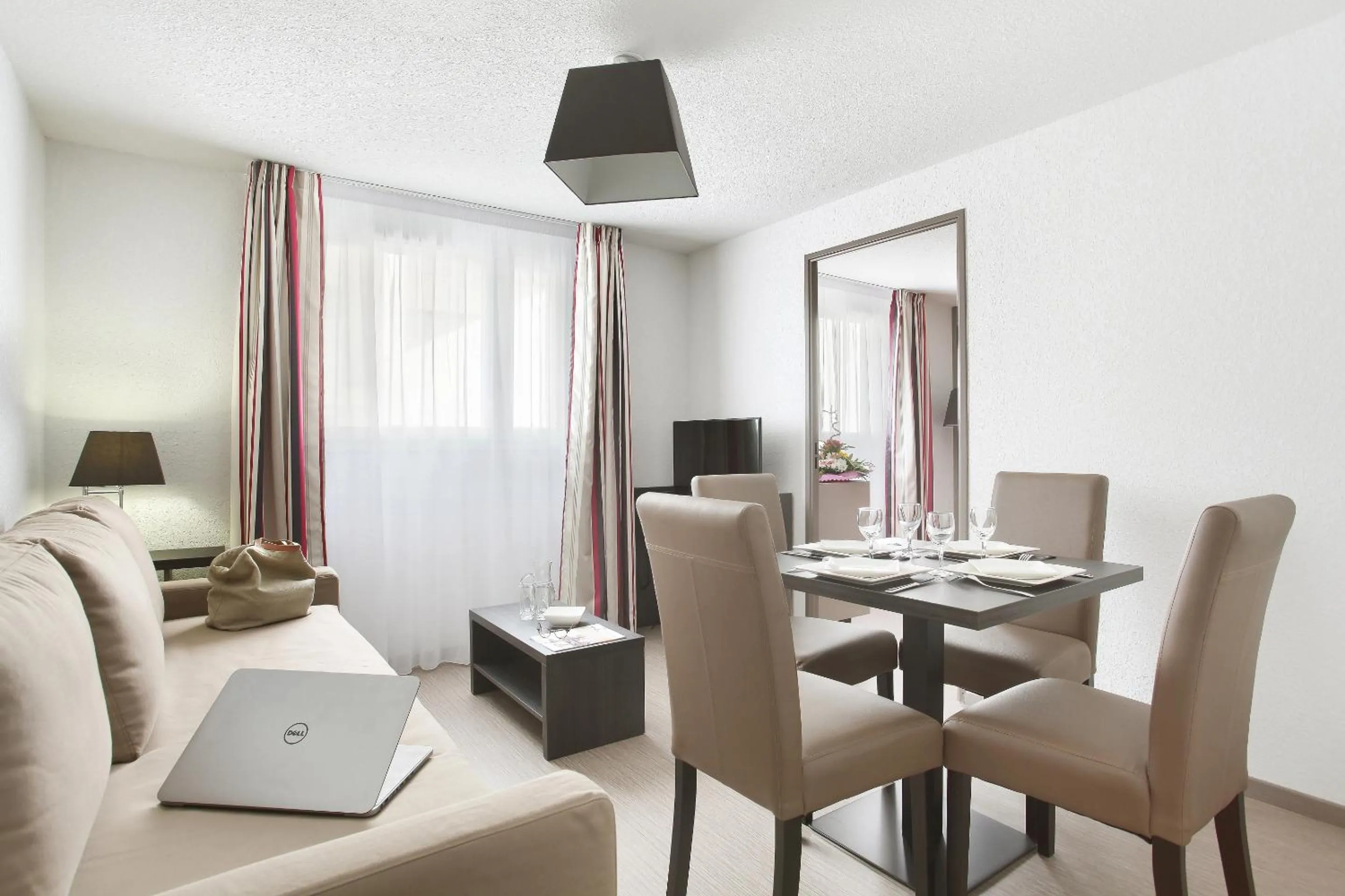 Living room in Appart Hotel Odalys City Marseille Le Dôme