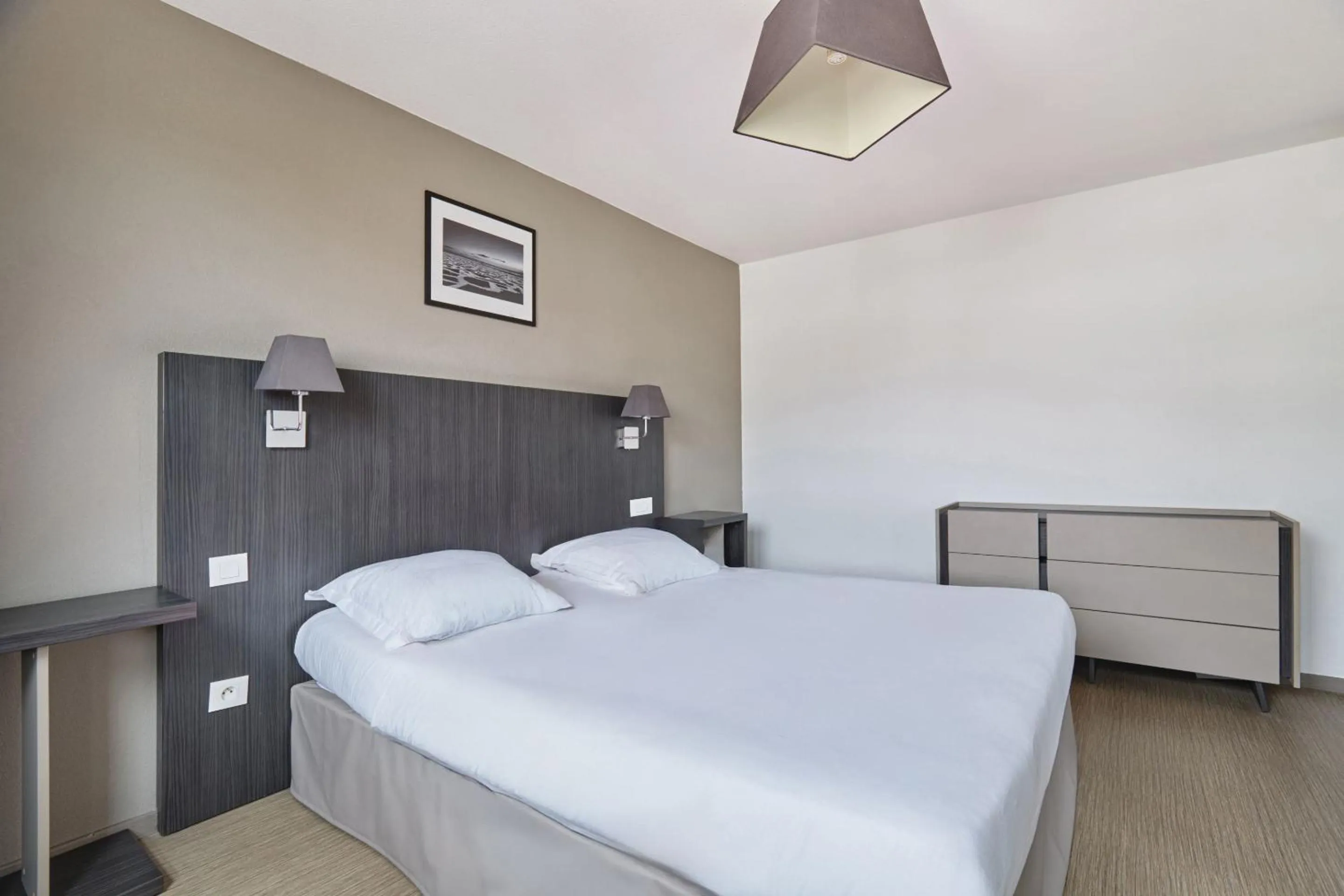 Bed in Appart Hotel Odalys City Marseille Le Dôme