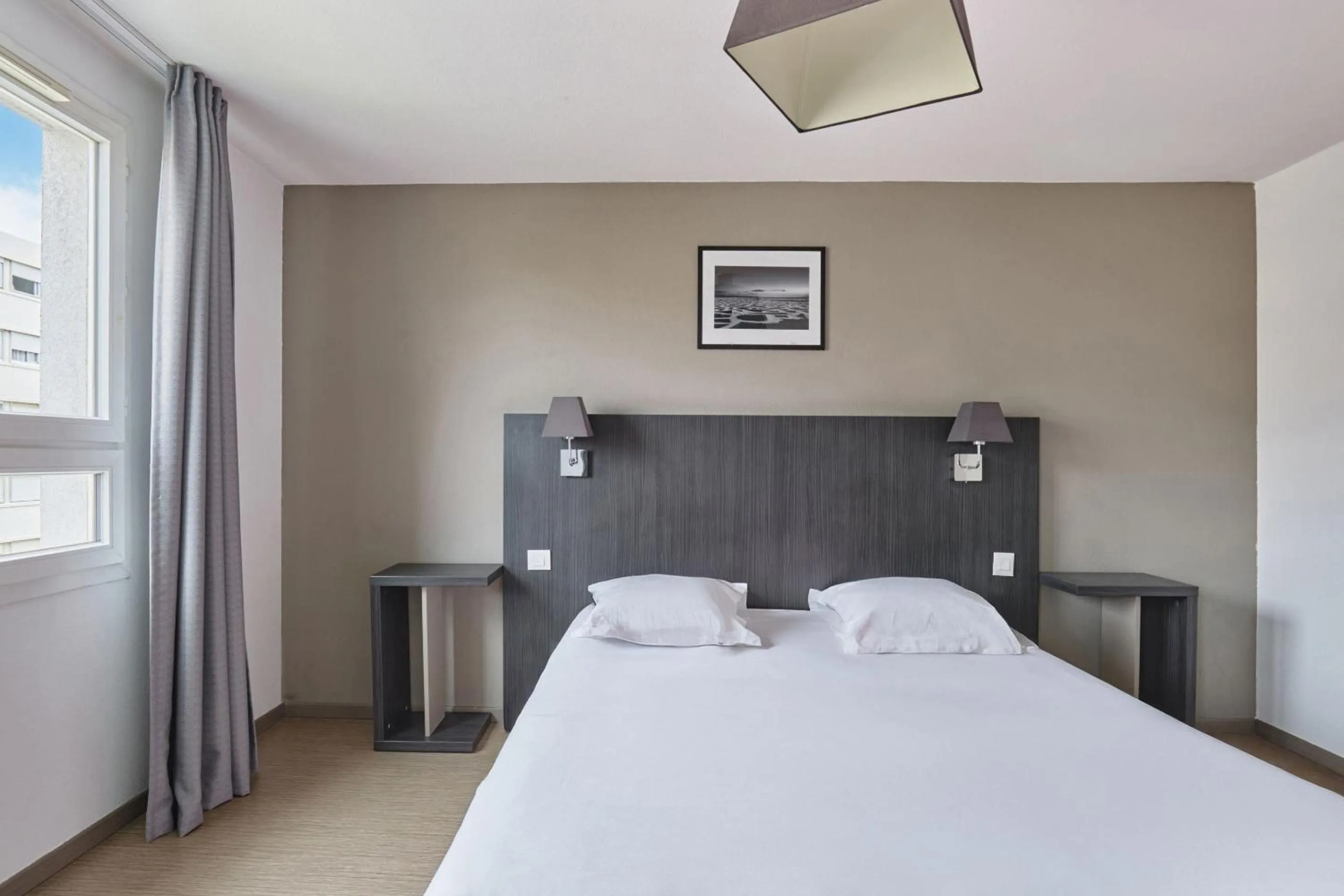 Bed in Appart Hotel Odalys City Marseille Le Dôme