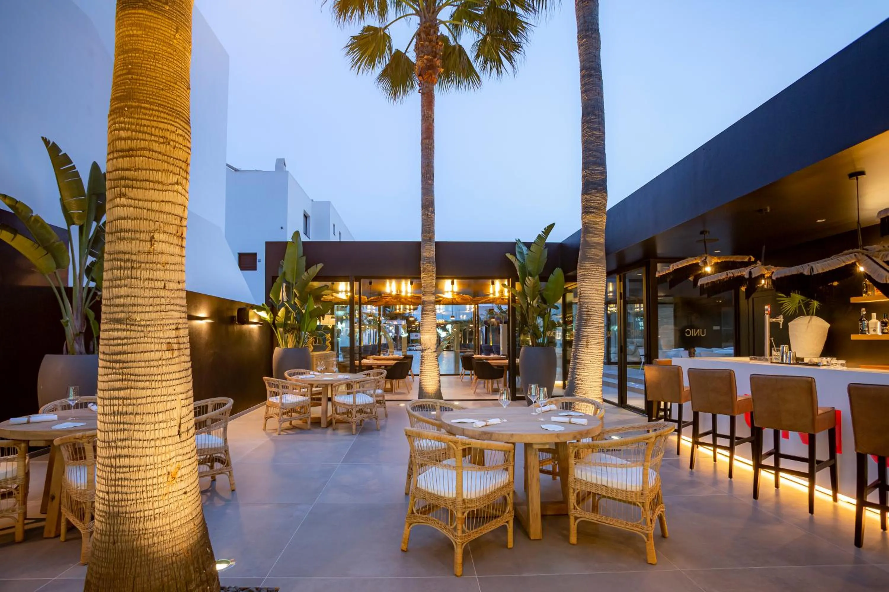 Restaurant/places to eat in Migjorn Ibiza Suites & Spa