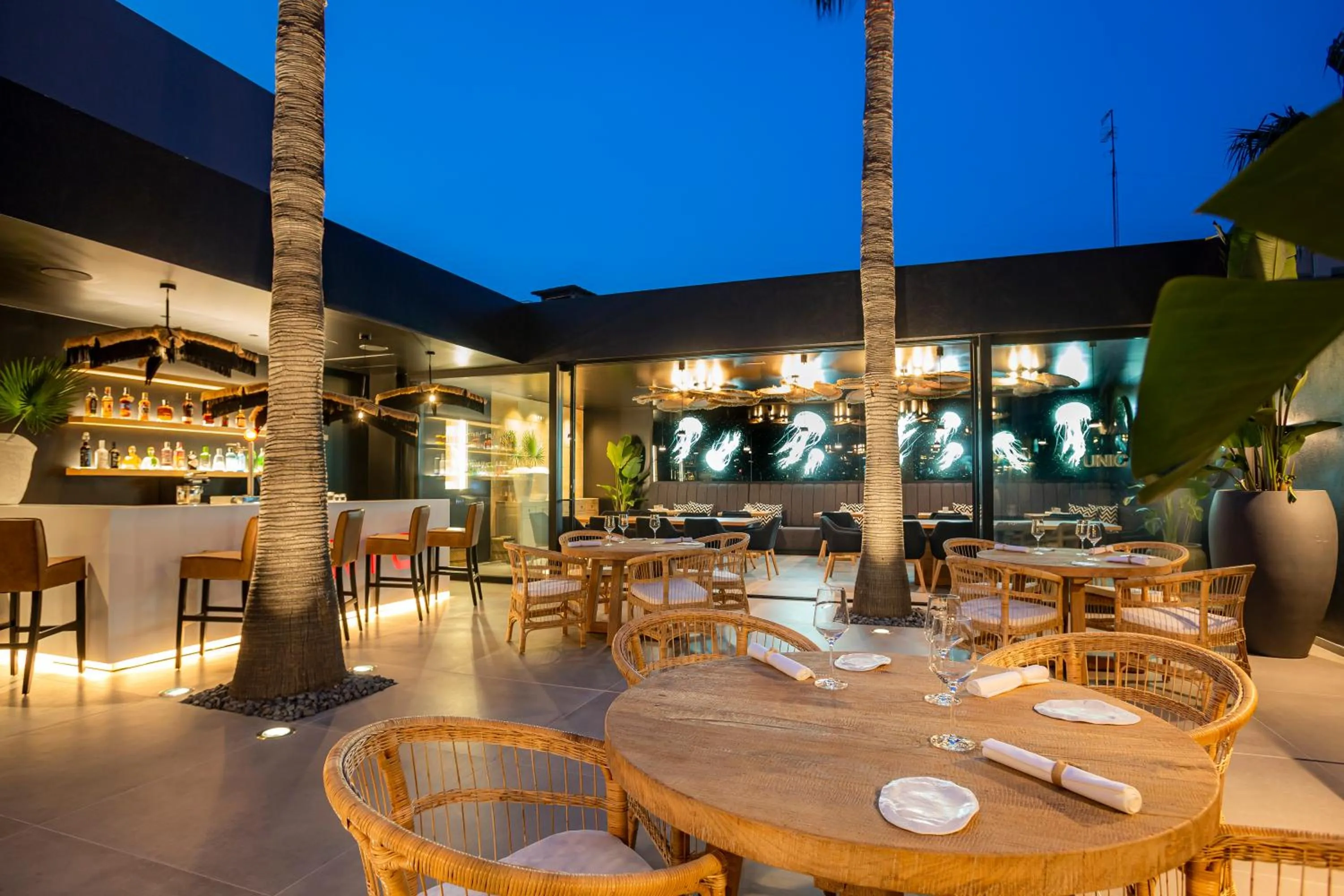 Restaurant/places to eat in Migjorn Ibiza Suites & Spa