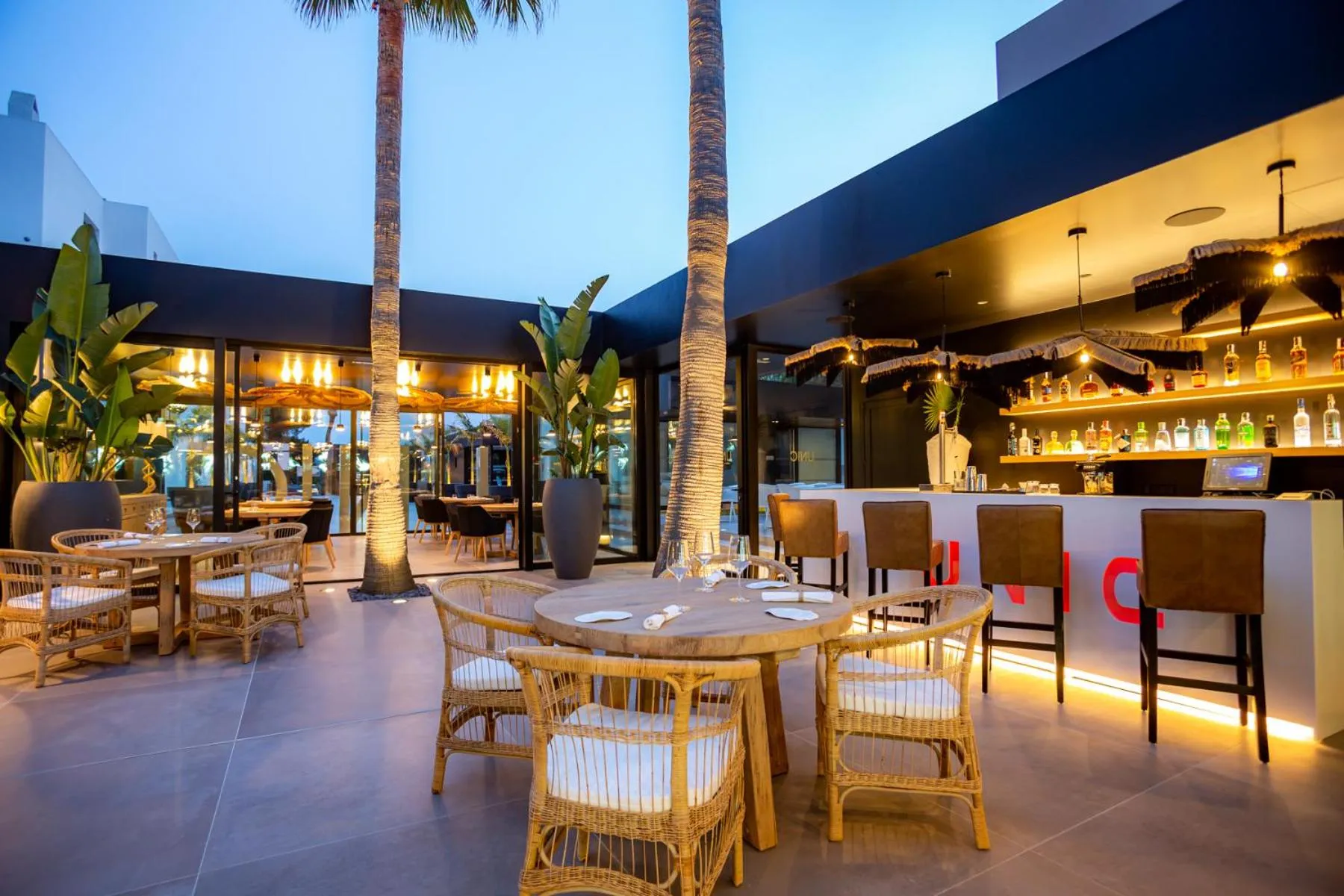 Restaurant/places to eat in Migjorn Ibiza Suites & Spa