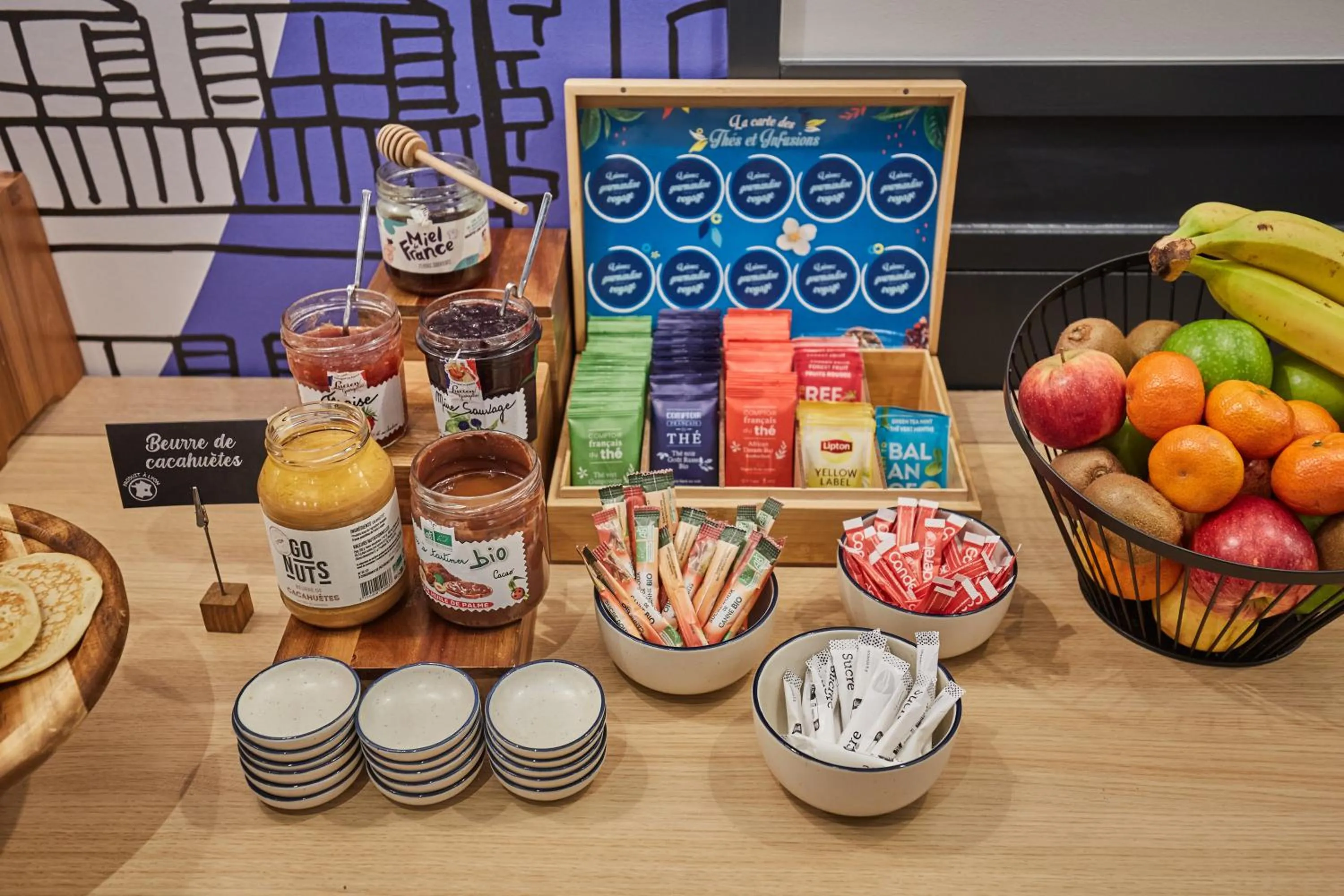 Breakfast in Appart Hotel Odalys City Paris Levallois