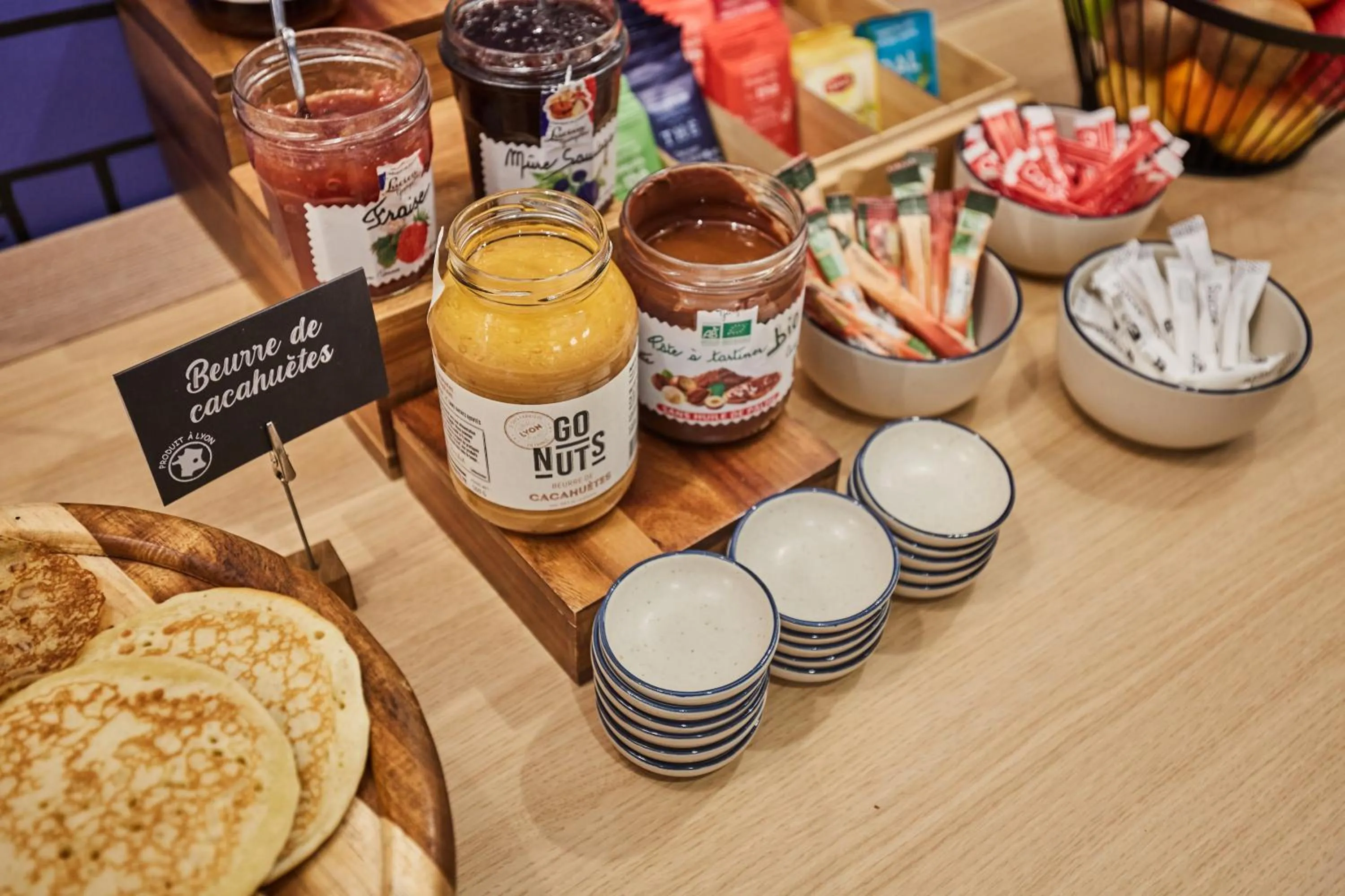 Breakfast in Appart Hotel Odalys City Paris Levallois