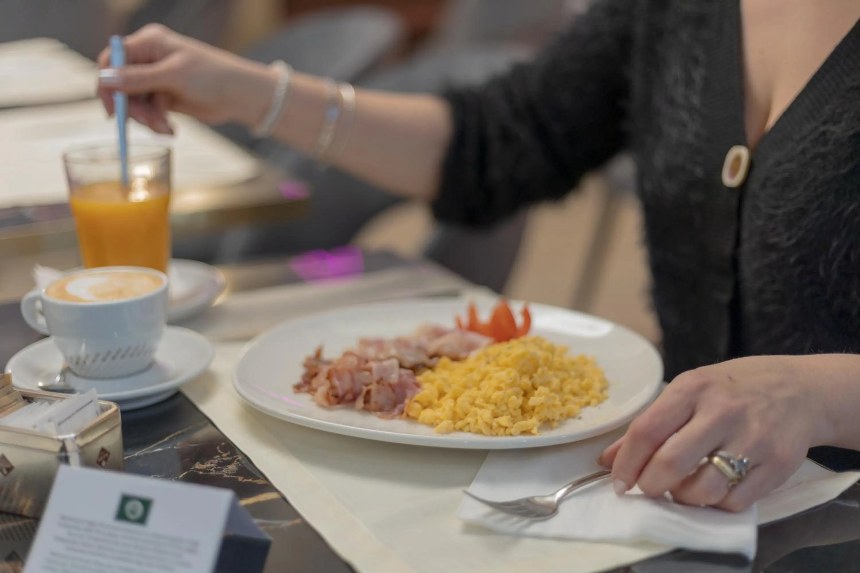 Food and drinks in Just Hotel Saronno