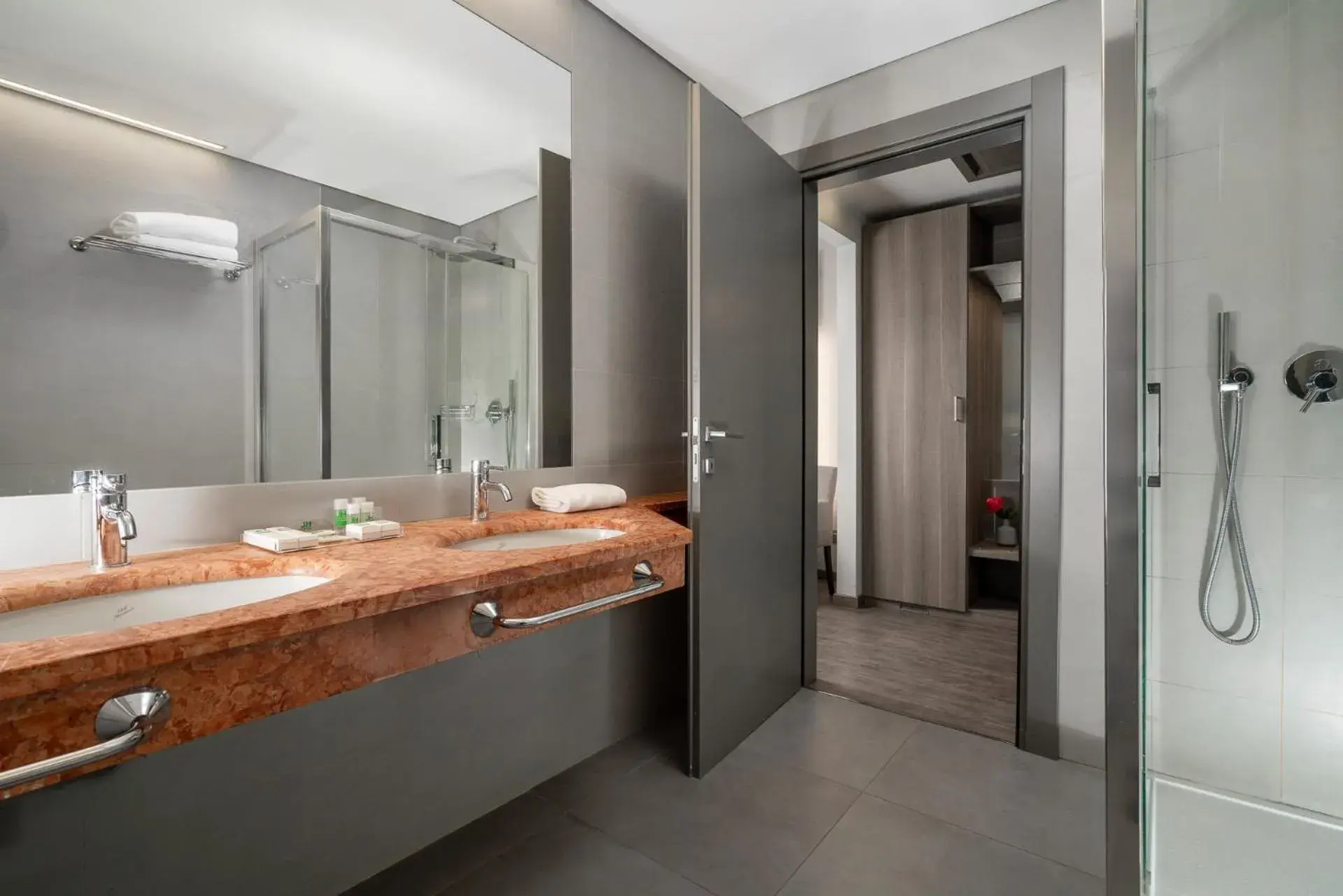 Superior Double Room - single occupancy in Just Hotel Saronno Superior Double Room - single occupancy in Just Hotel Saronno