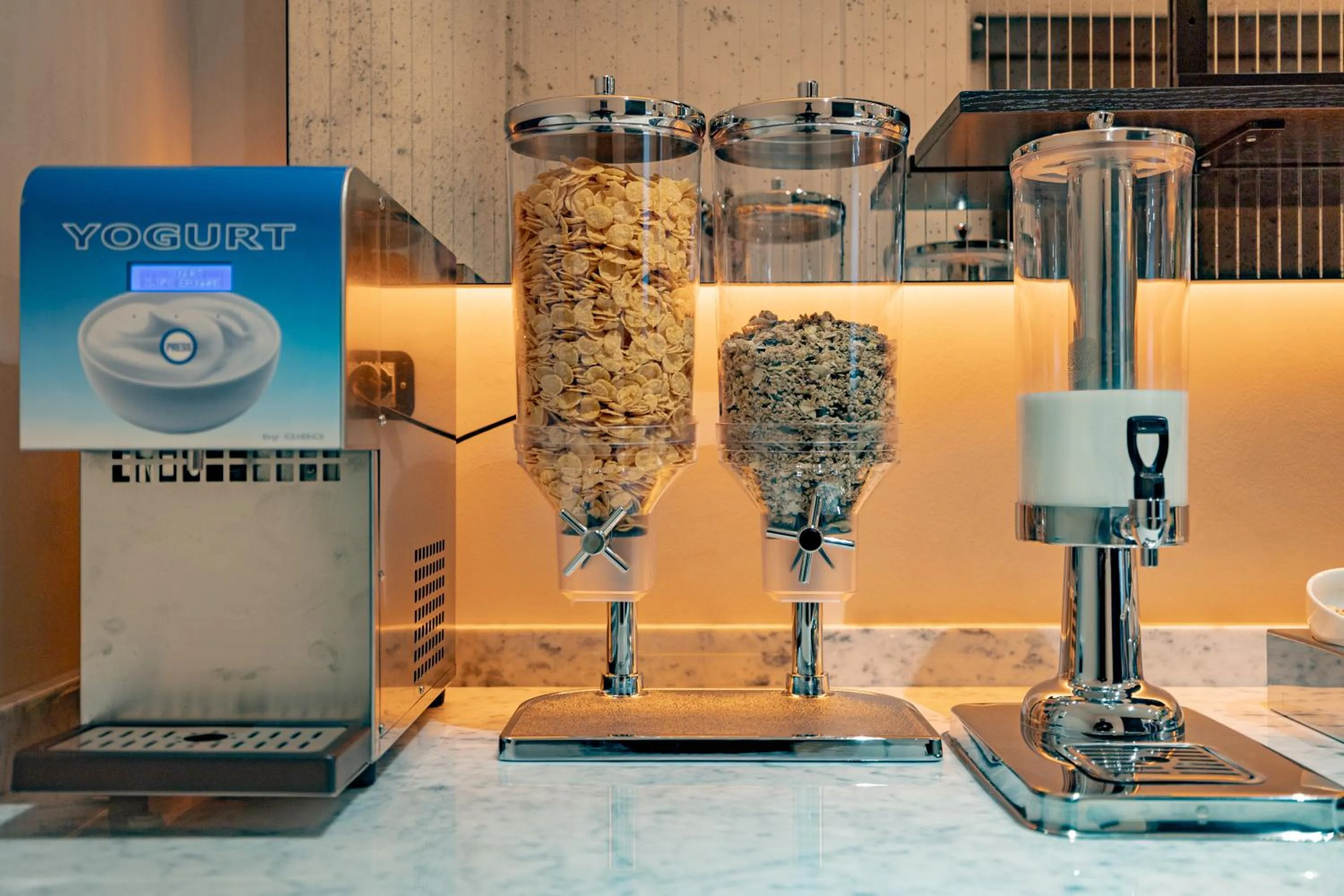 Buffet breakfast in Just Hotel Saronno