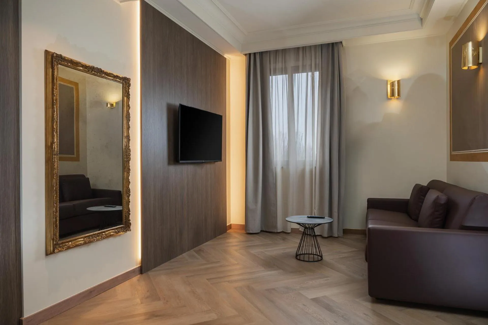 TV and multimedia in Just Hotel Saronno