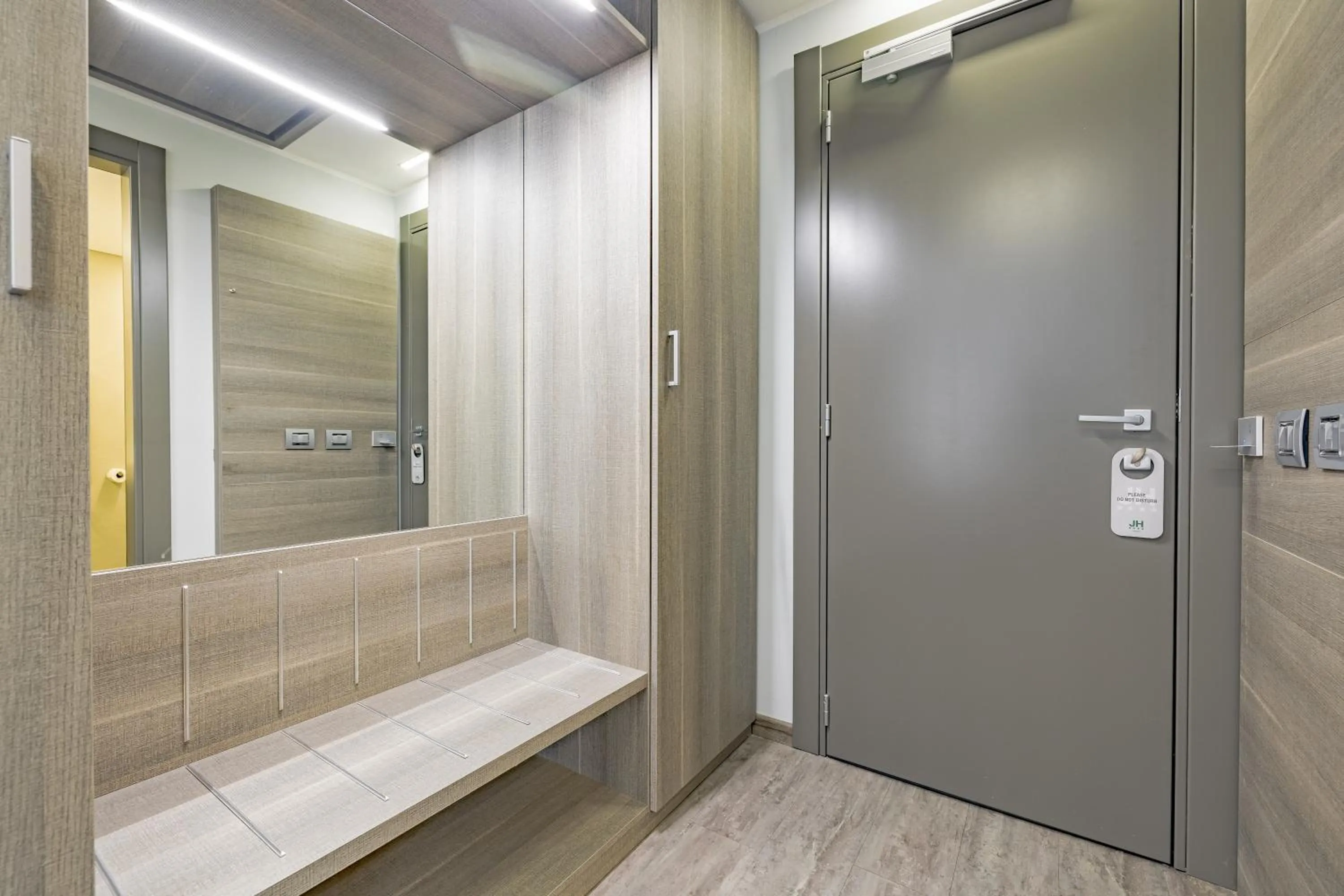 wardrobe in Just Hotel Saronno