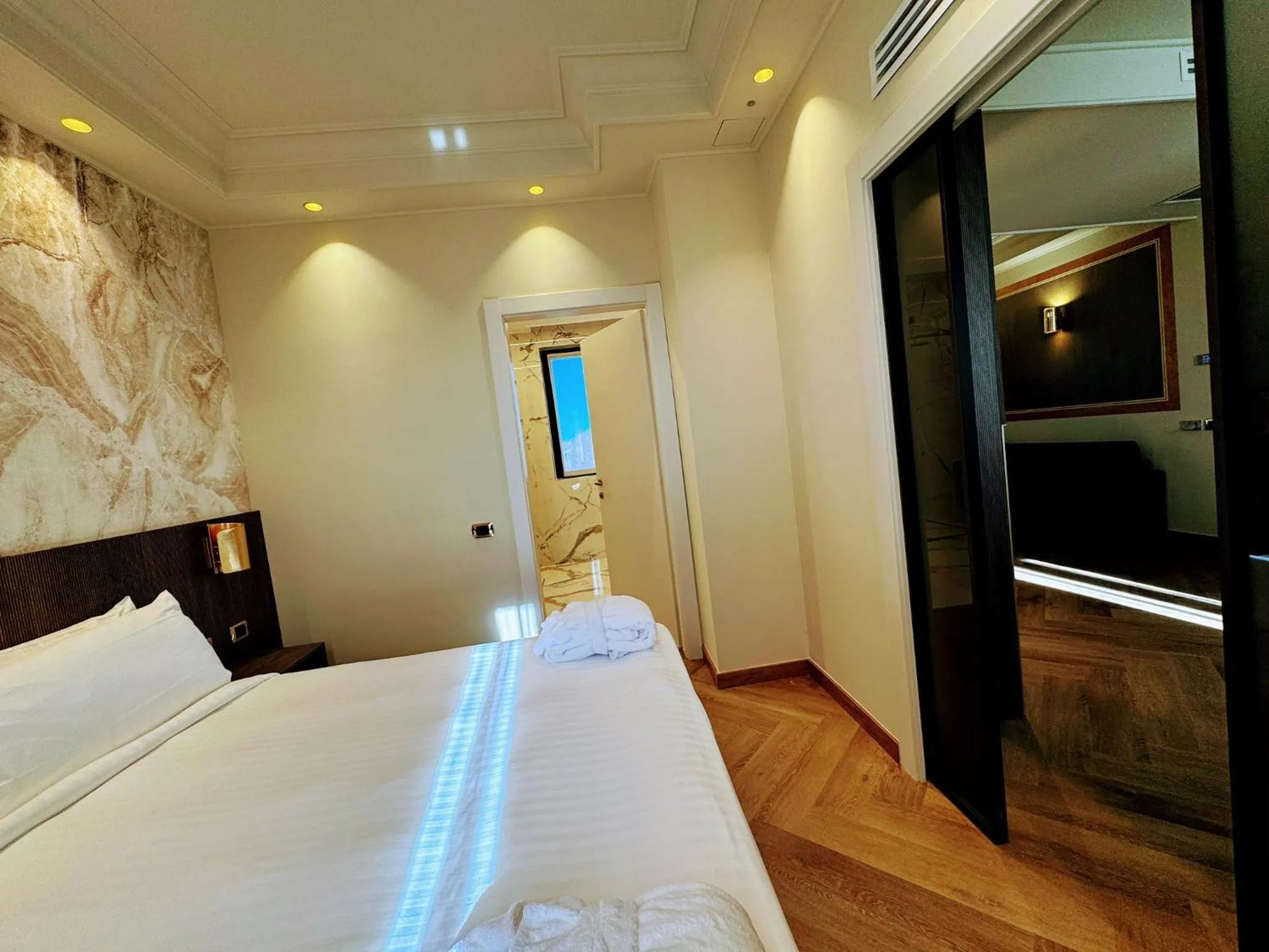 Photo of the whole room, Bed in Just Hotel Saronno