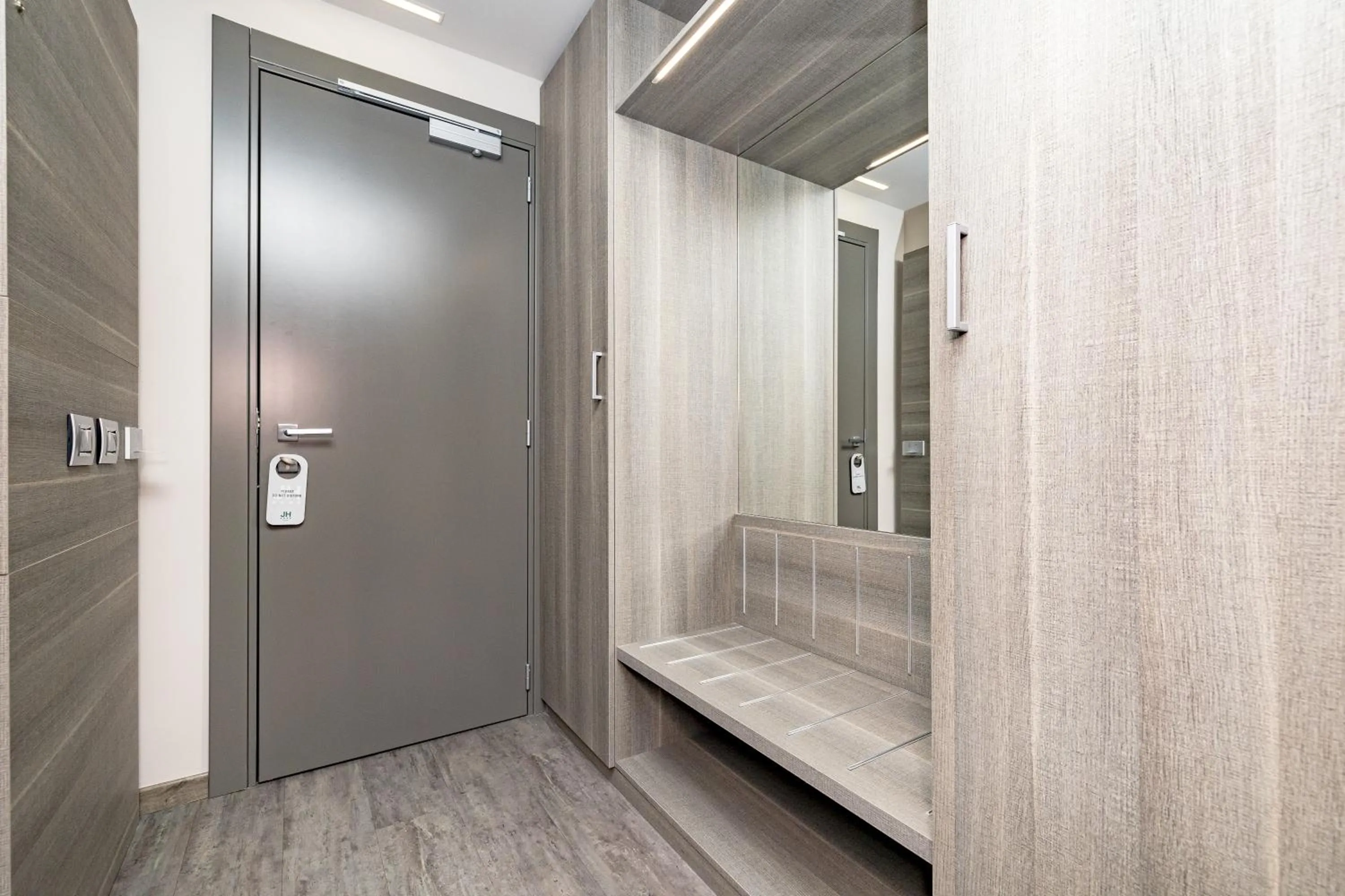 wardrobe in Just Hotel Saronno