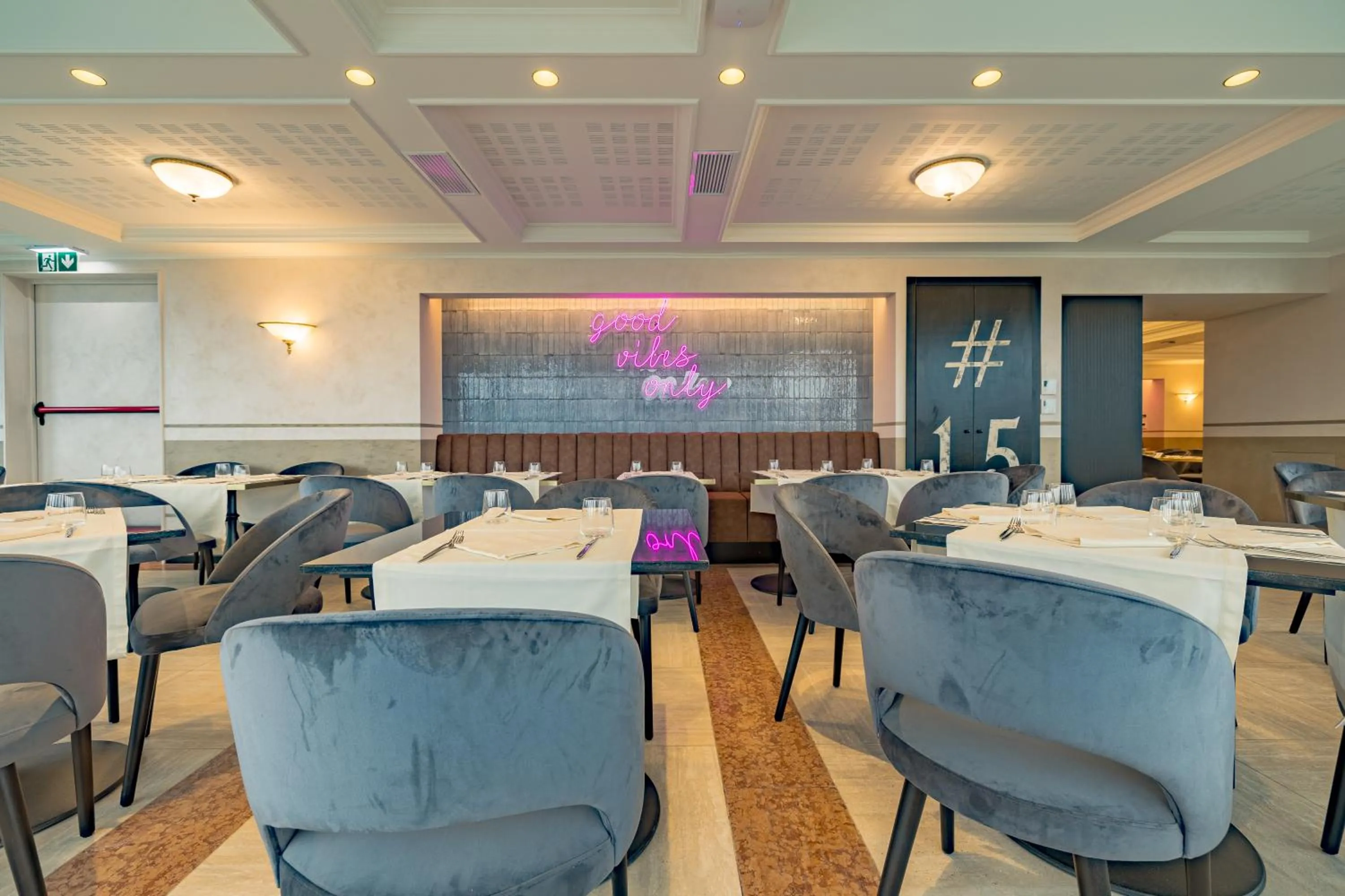 Restaurant/places to eat in Just Hotel Saronno