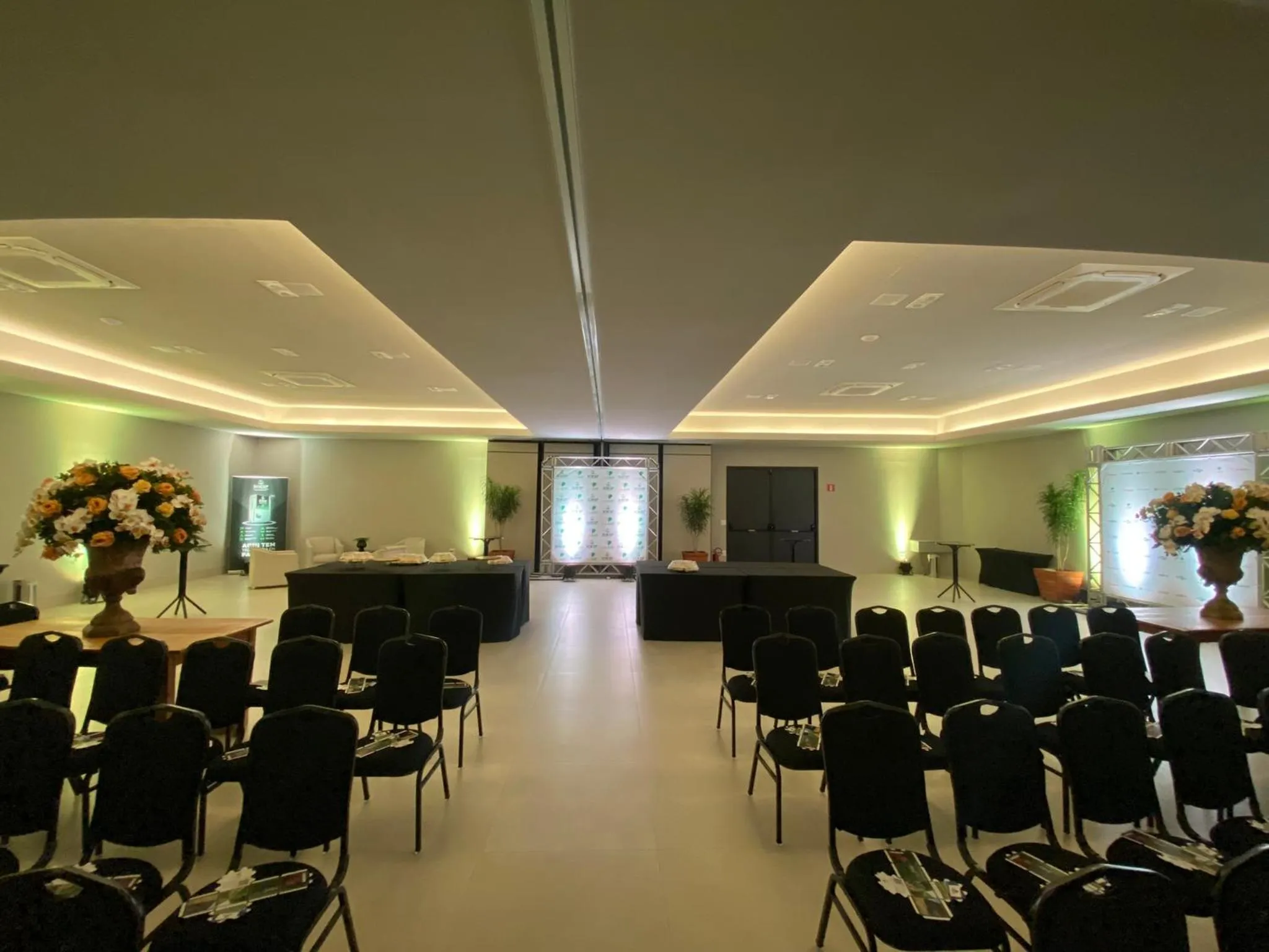 Evening entertainment in Aruá Hotel, Restaurante e Convenções