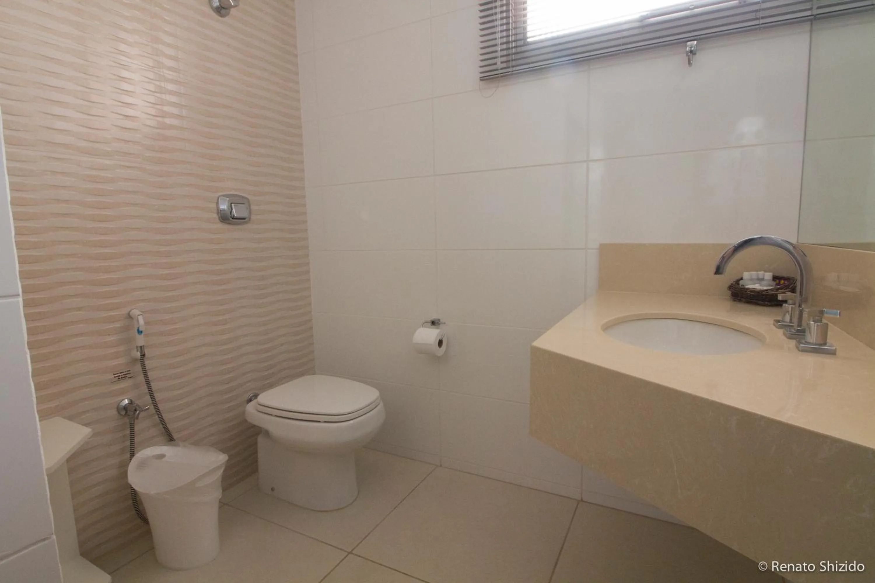 Shower in Aruá Hotel, Restaurante e Convenções