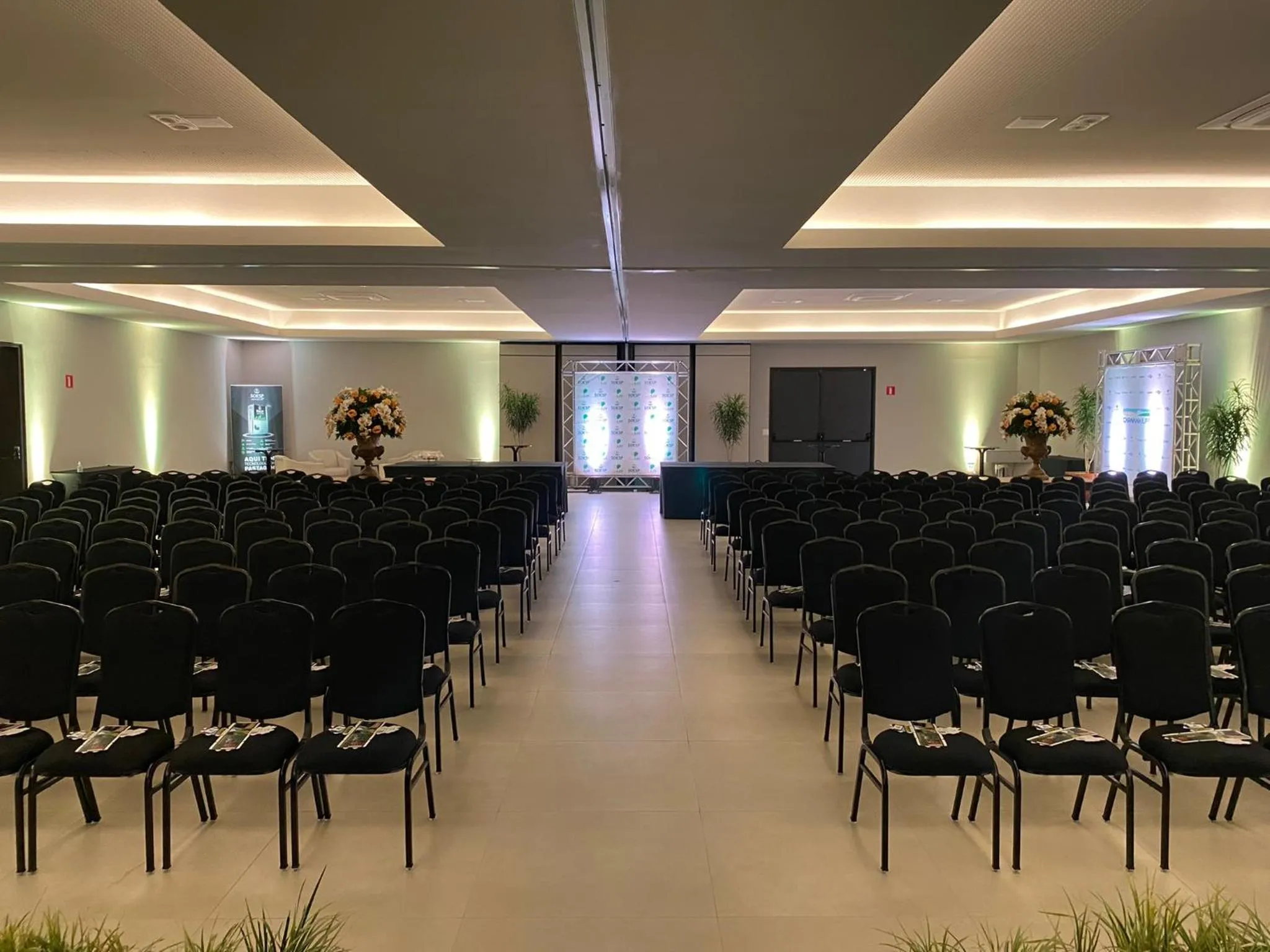 Meeting/conference room in Aruá Hotel, Restaurante e Convenções