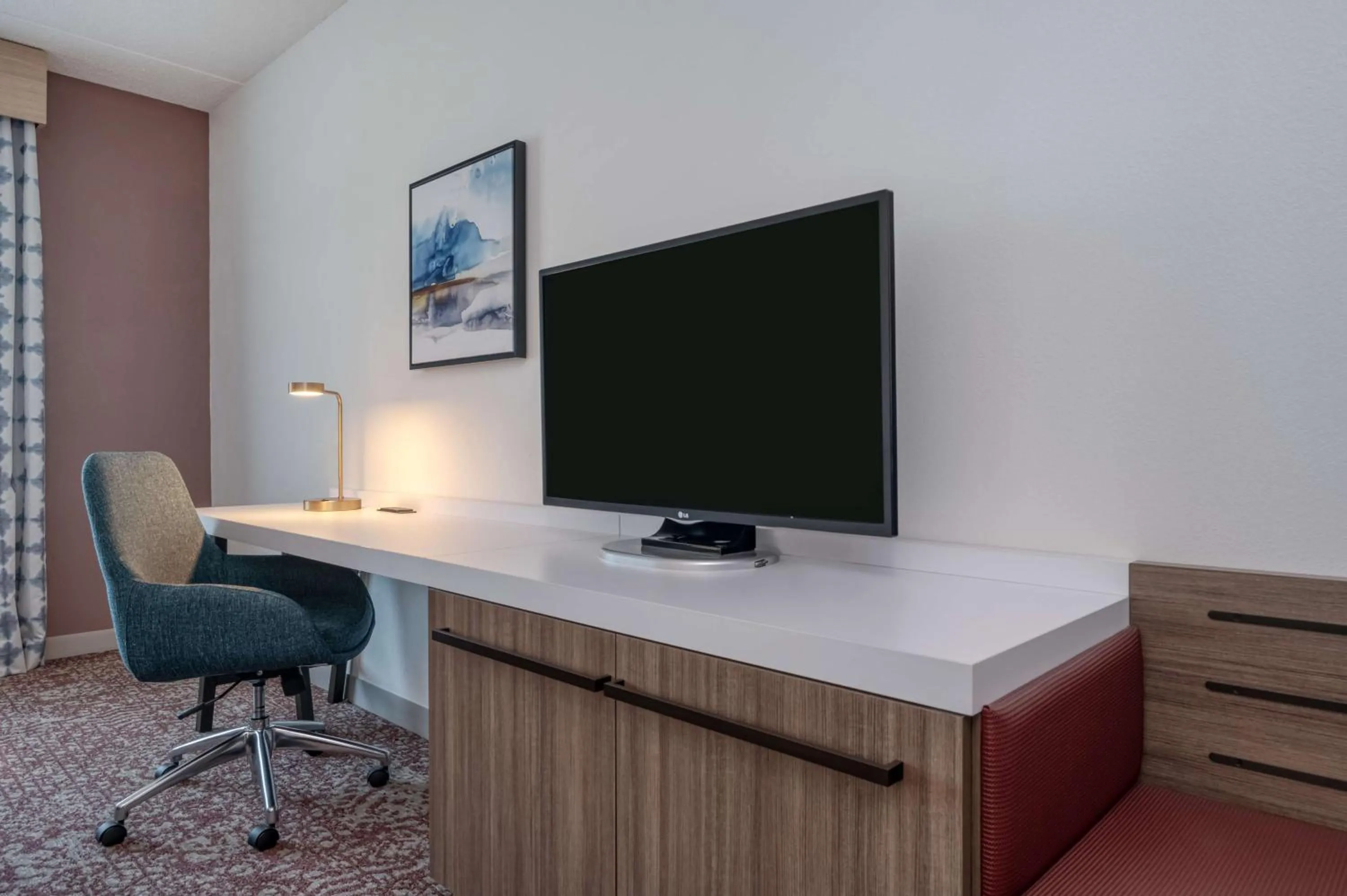 Bedroom in Hilton Garden Inn Clarksburg