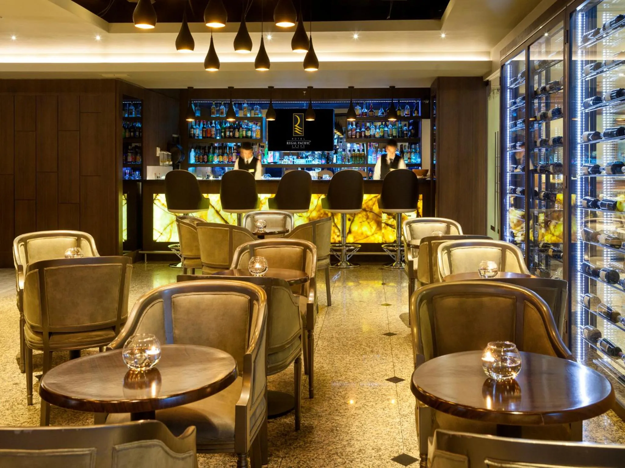 Lounge or bar in Hotel Regal Pacific Santiago