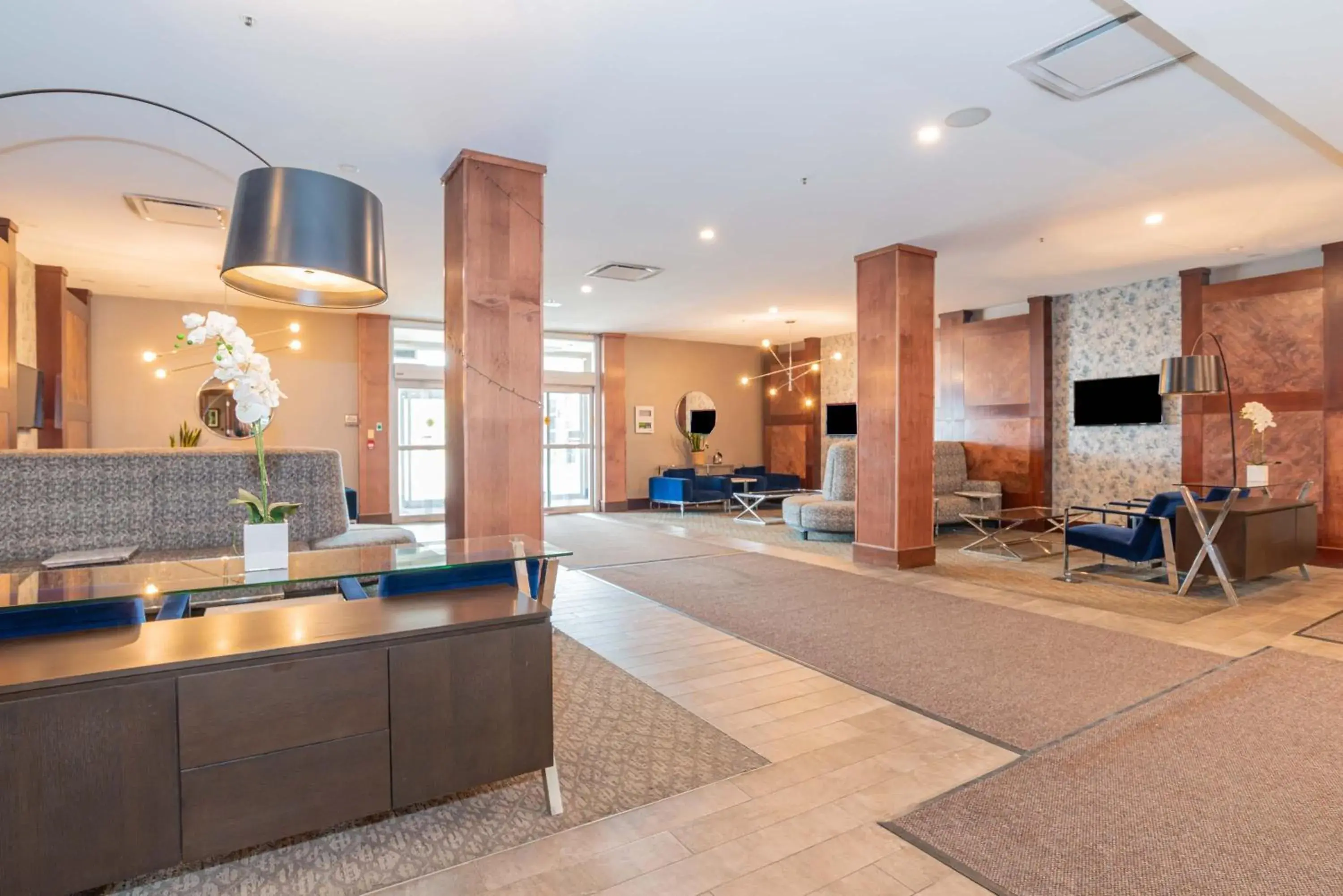 Lobby or reception in Sandman Hotel Edmonton West Lobby or reception in Sandman Hotel Edmonton West