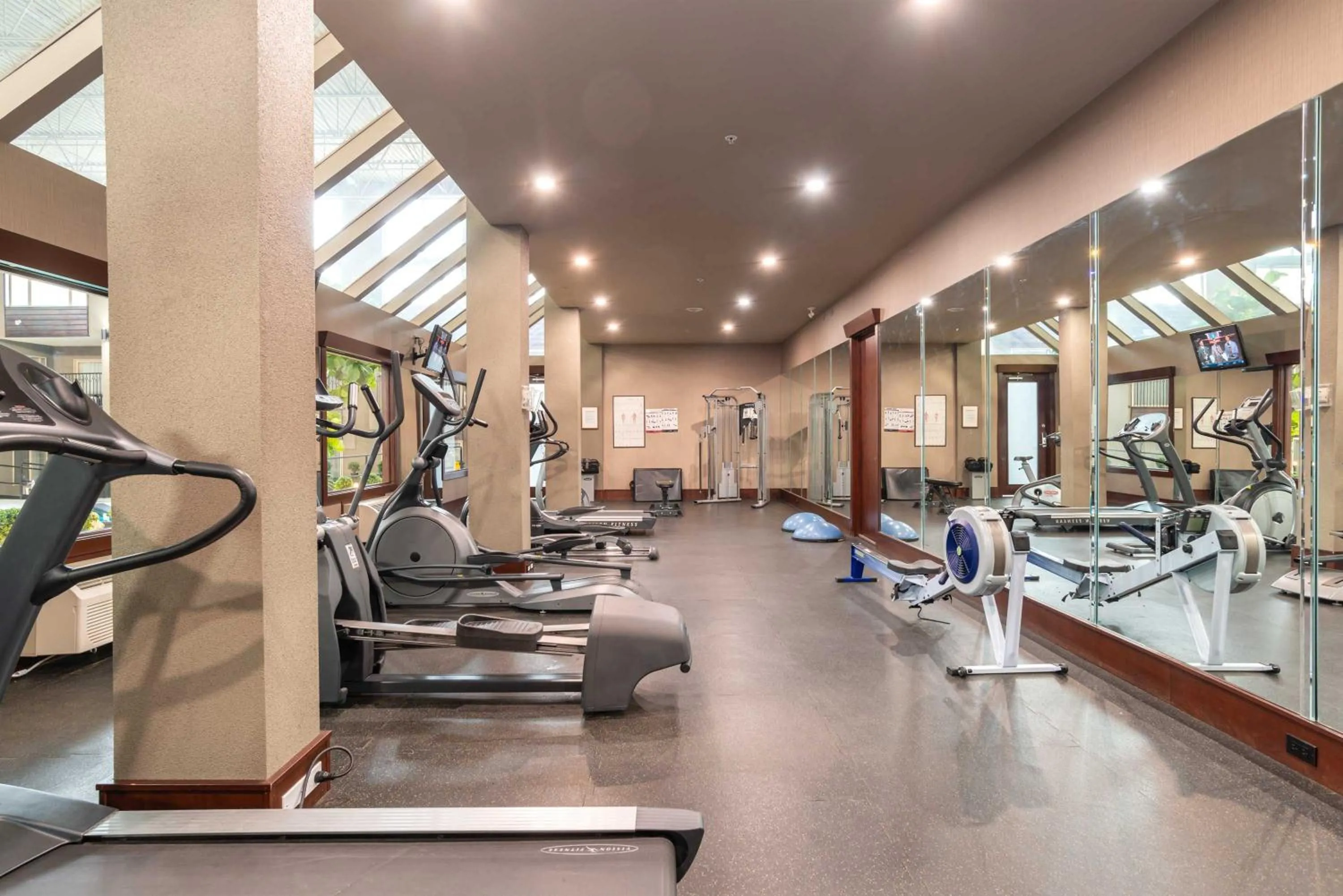 Fitness centre/facilities in Sandman Hotel Edmonton West