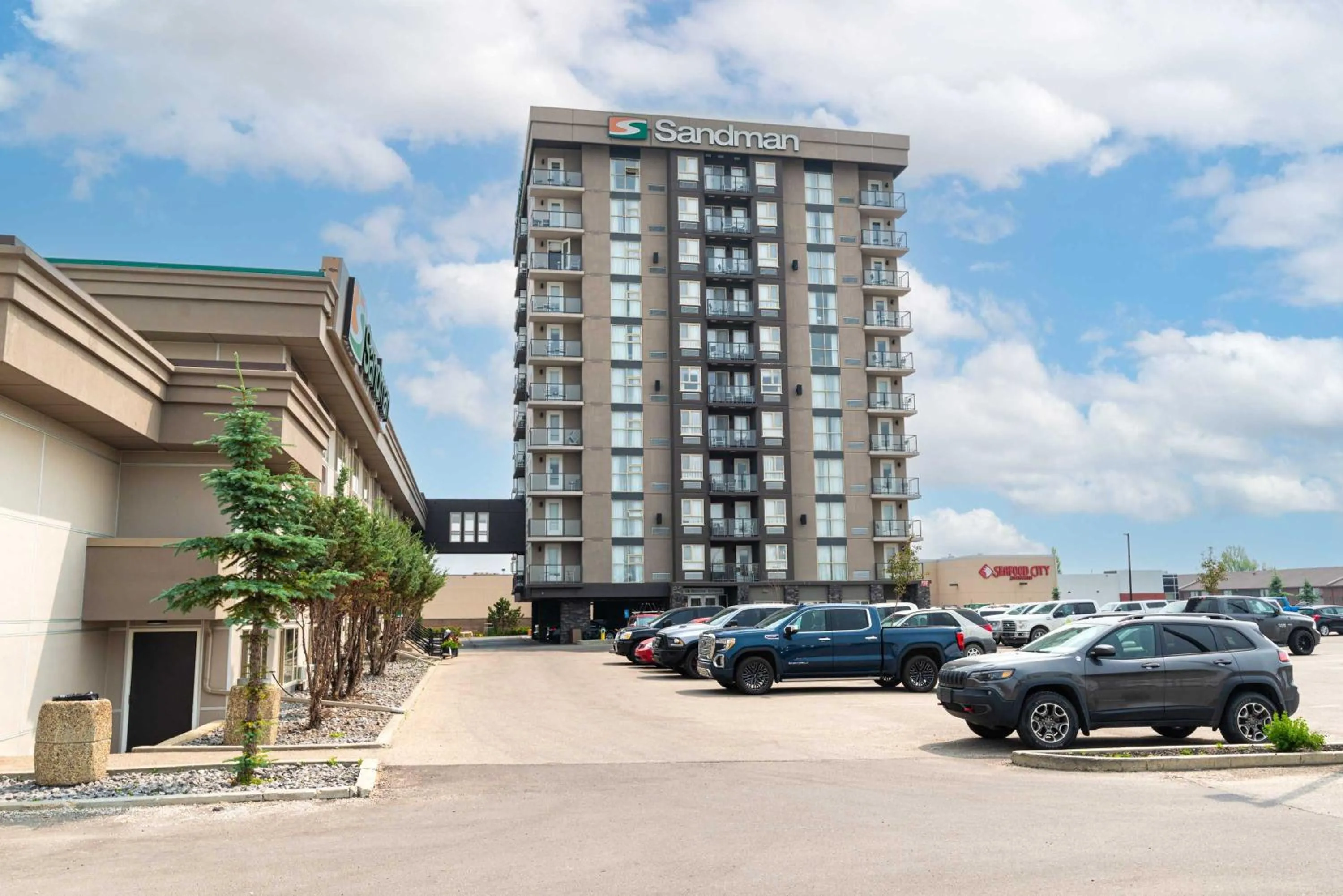 Property building in Sandman Hotel Edmonton West