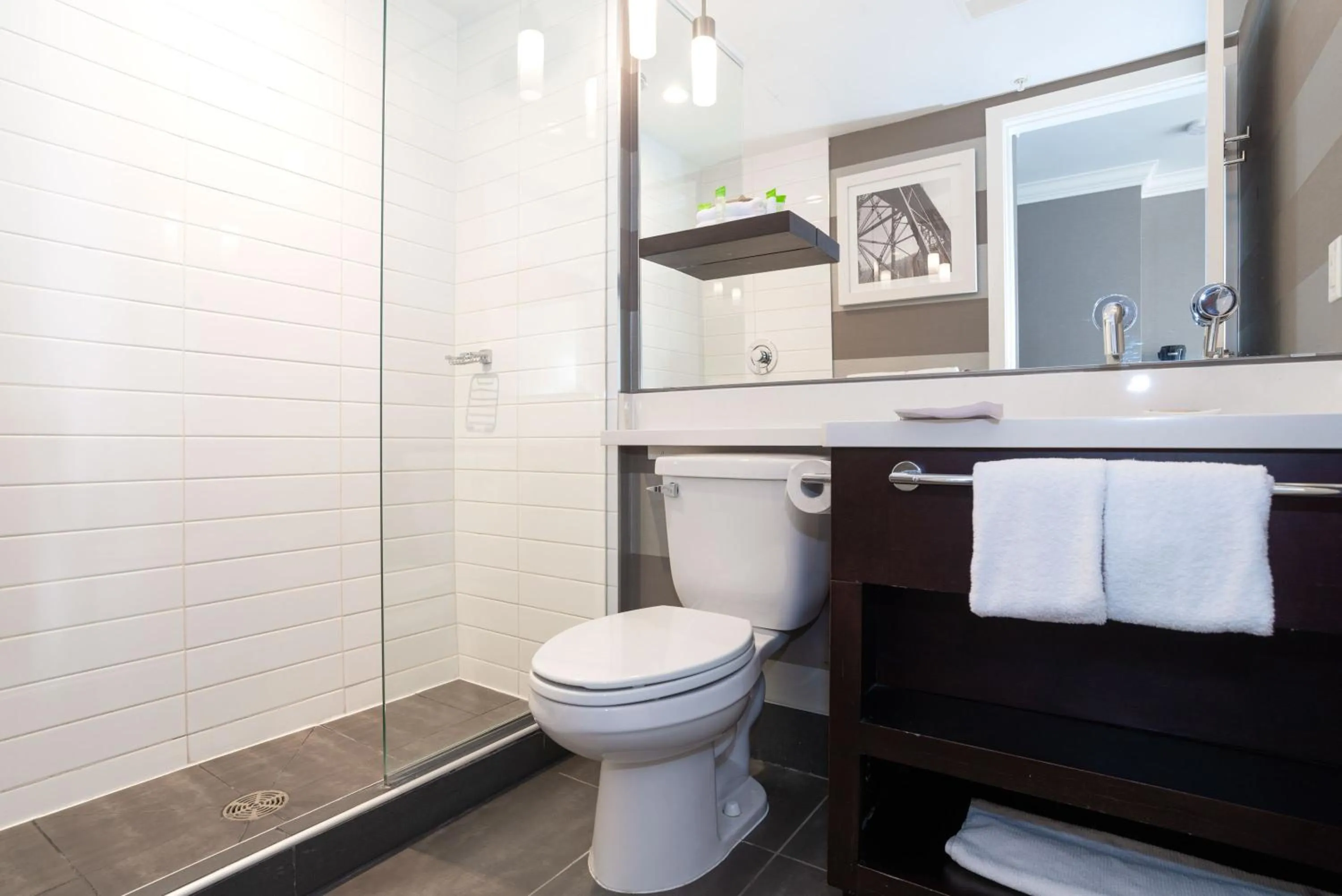 Bathroom in Sandman Hotel Edmonton West