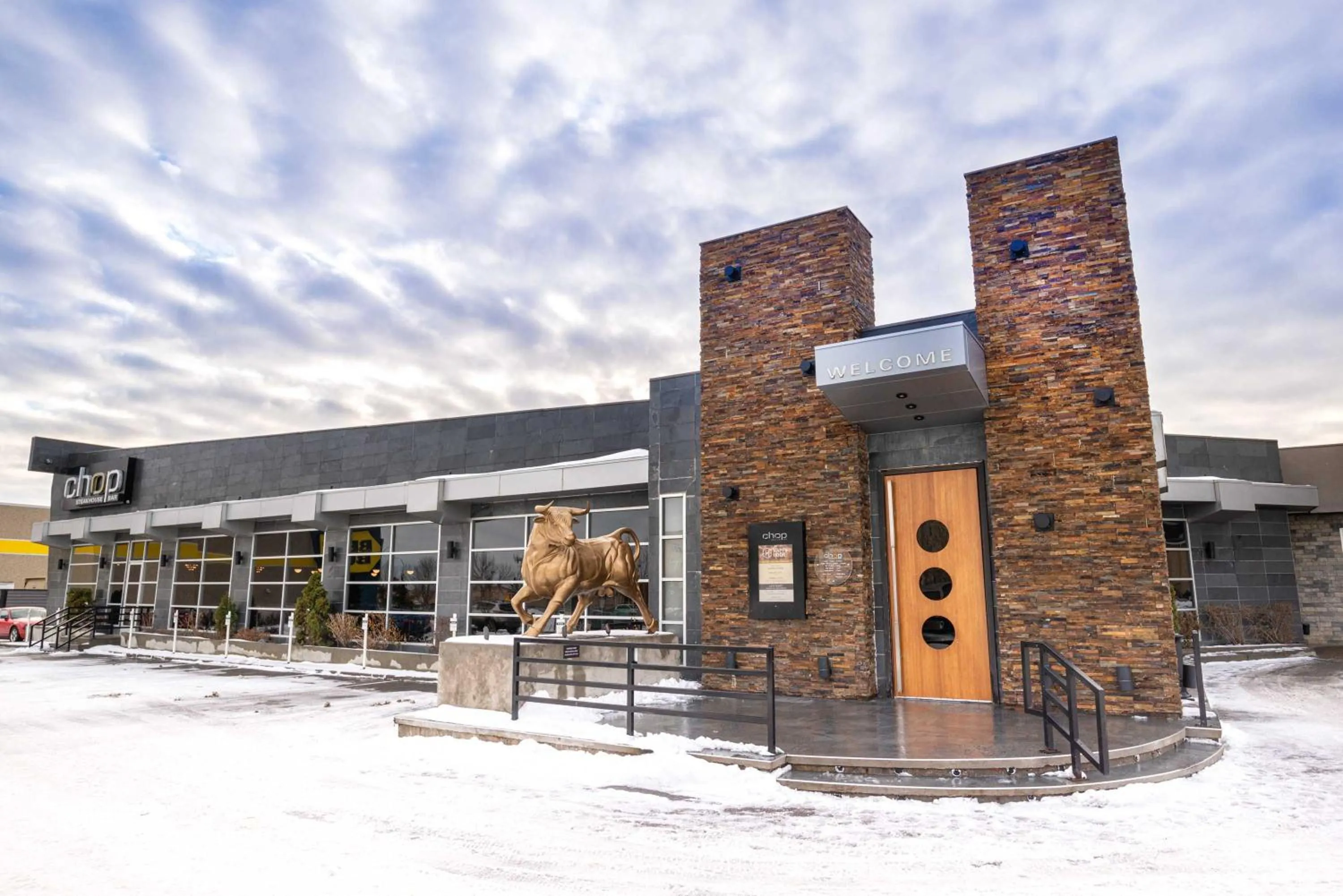 Restaurant/places to eat in Sandman Hotel Edmonton West